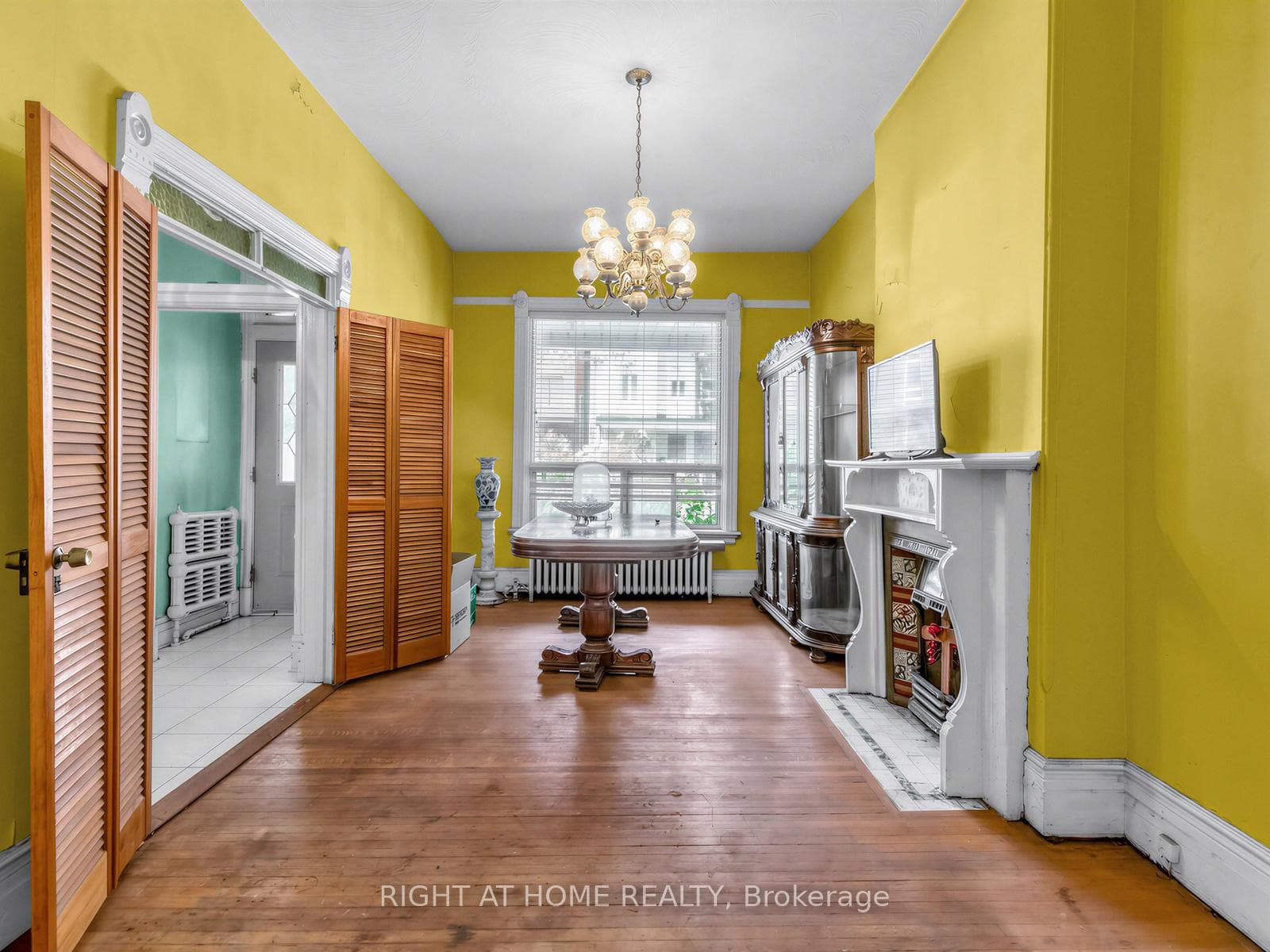91 Borden Street photo 8