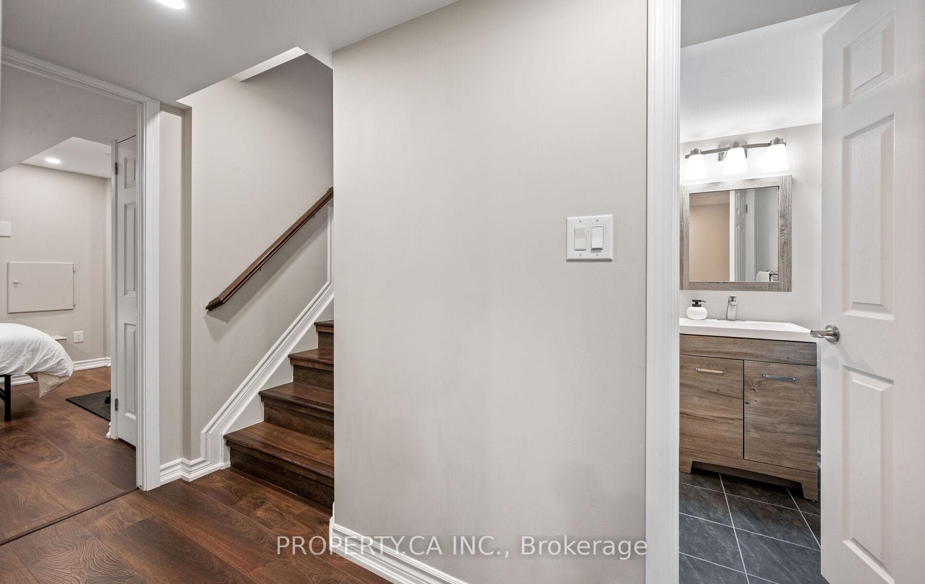 173 Thomas Avenue photo 32