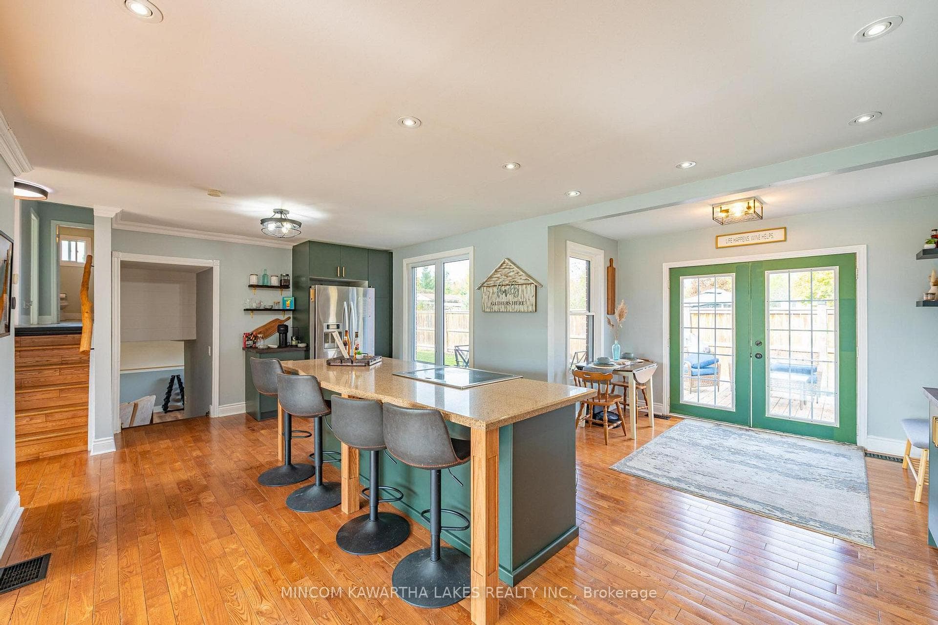 944 Blue Jay Street photo 10
