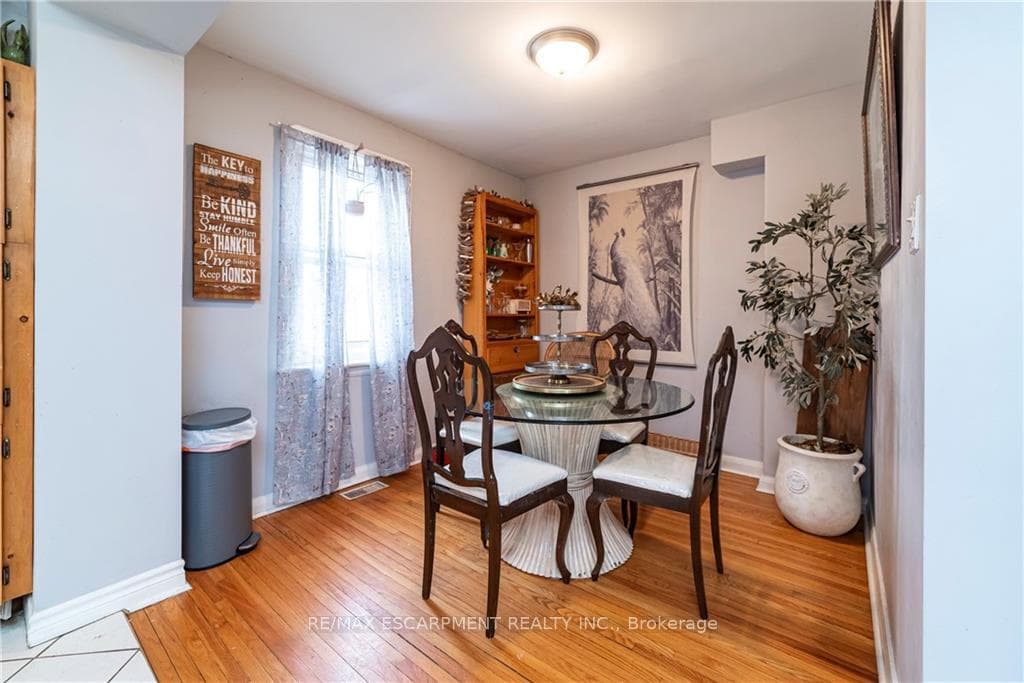 29 Uplands Avenue photo 13