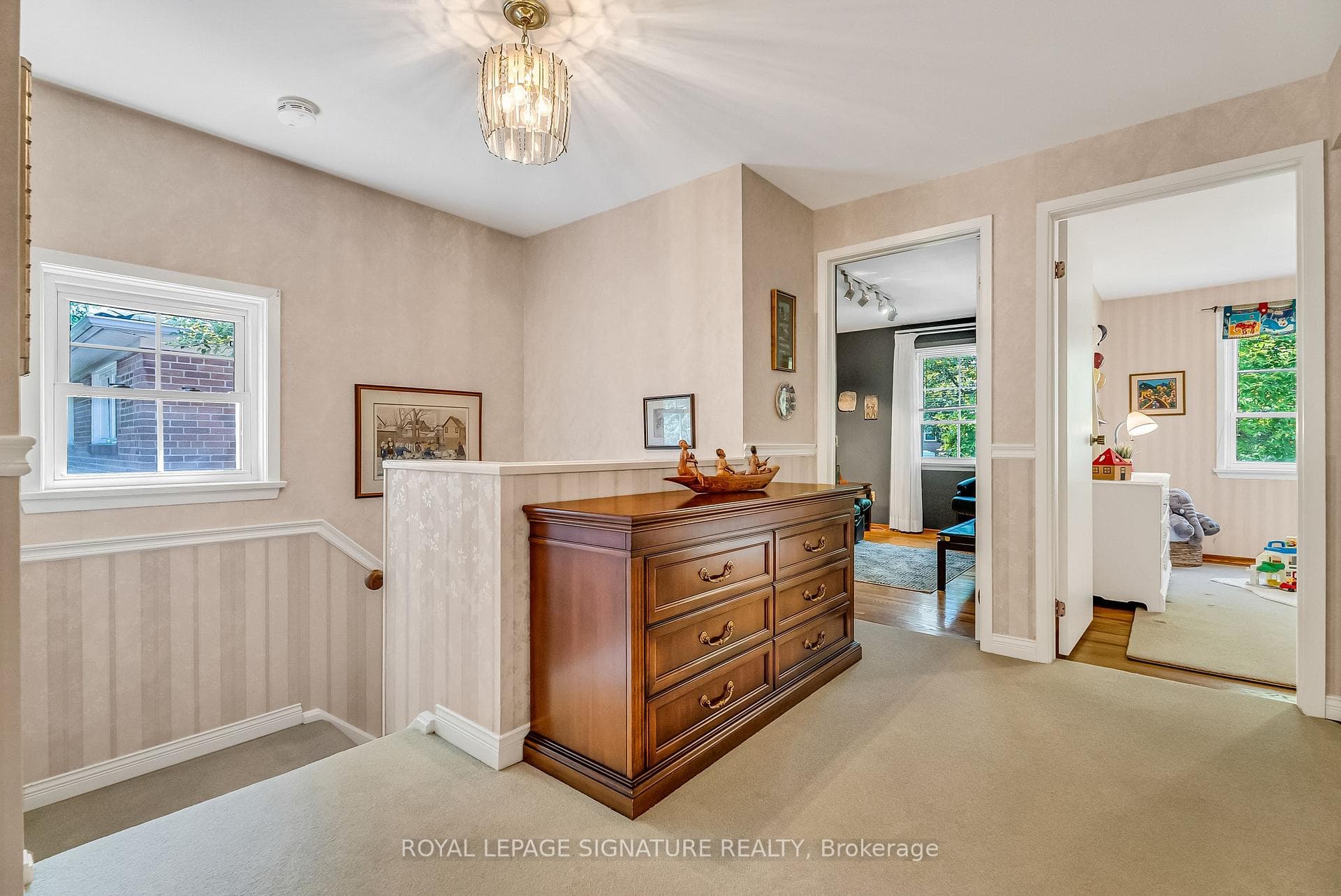 55 Crossbow Crescent photo 17