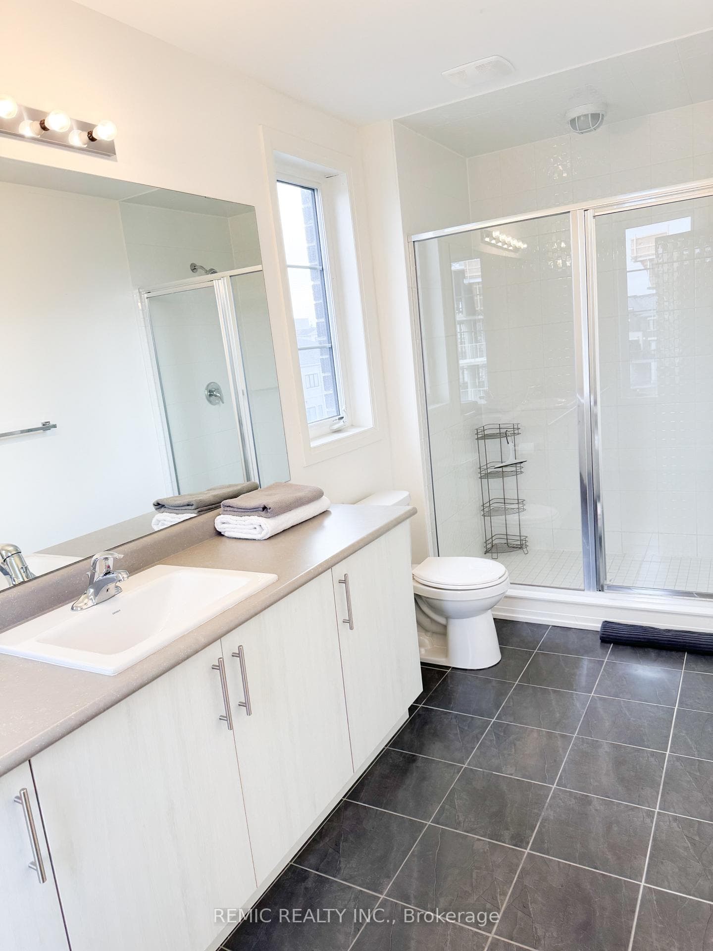 36 Clarington Boulevard photo 24