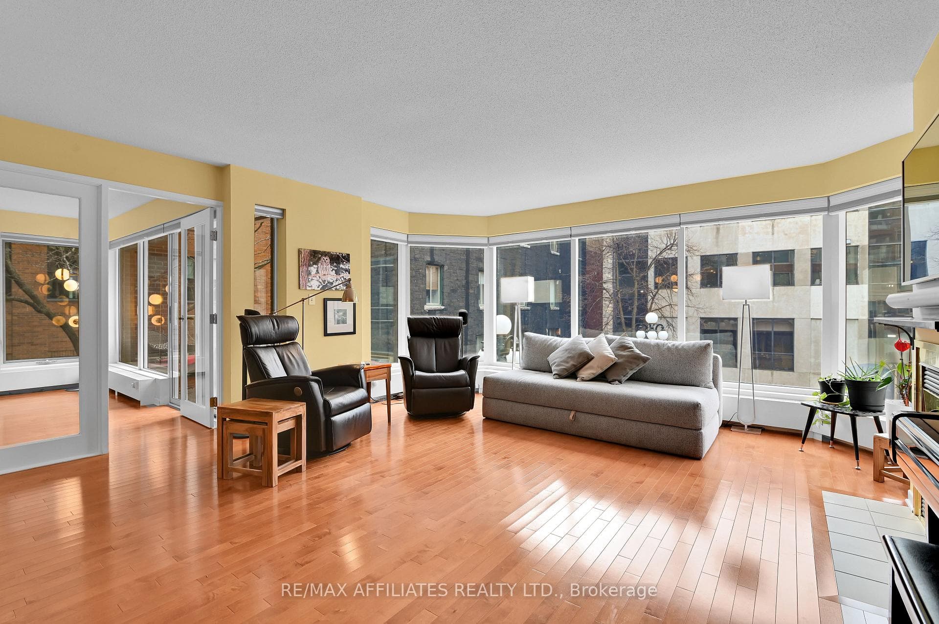 12 Clarence Street Unit 4 photo 9