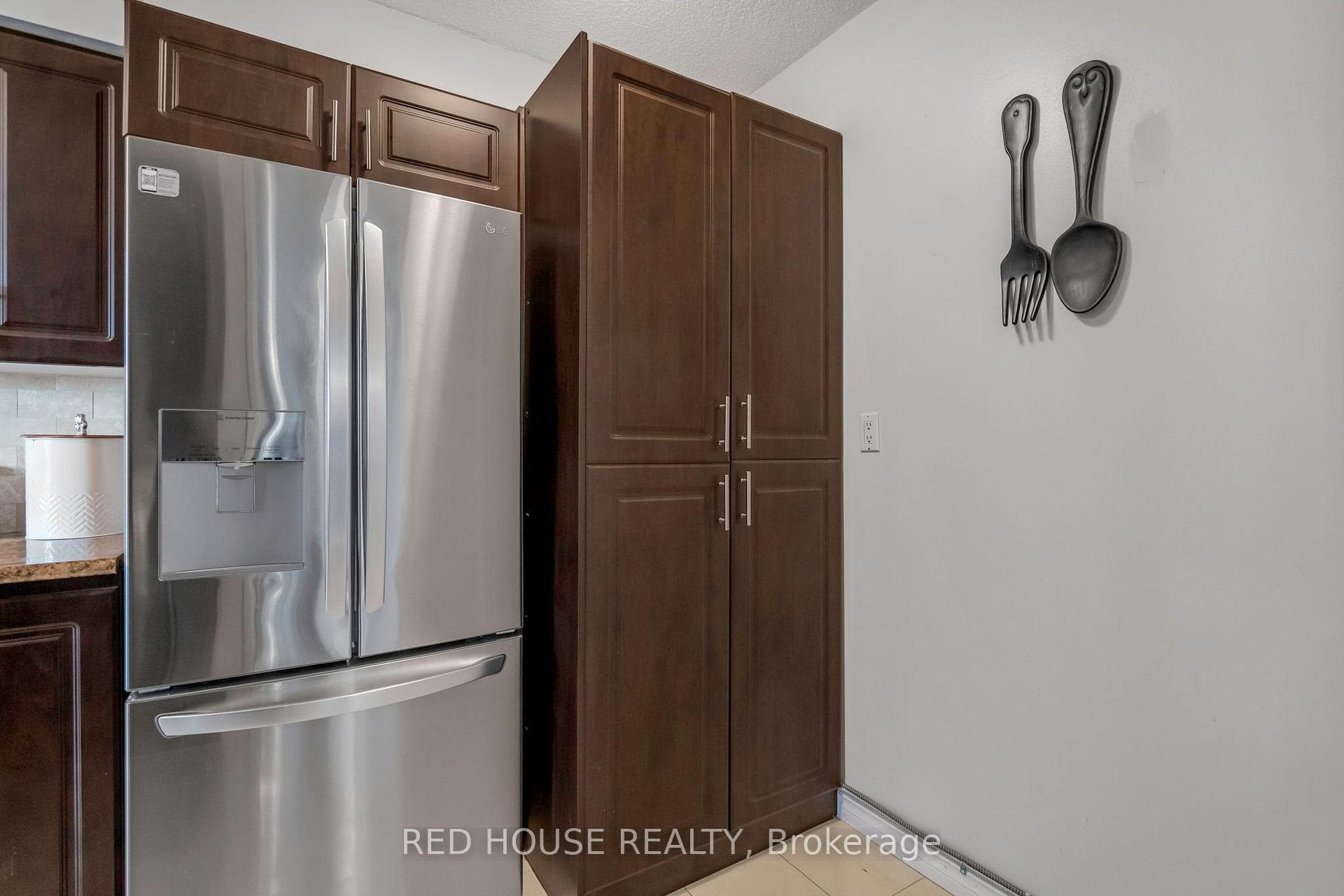 1210 Radom Street Unit 702 photo 14