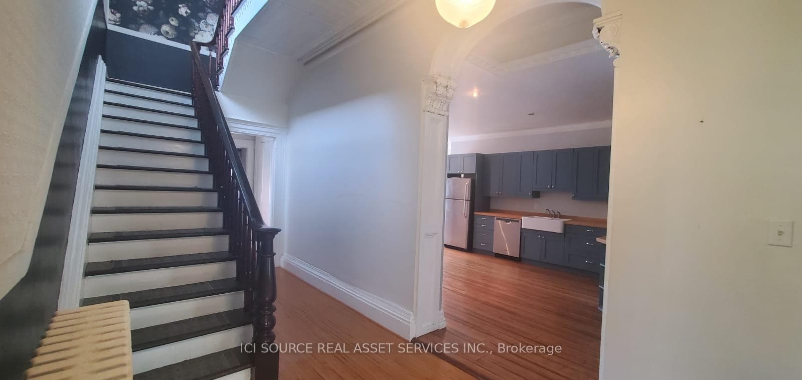217 Charles Street photo 5