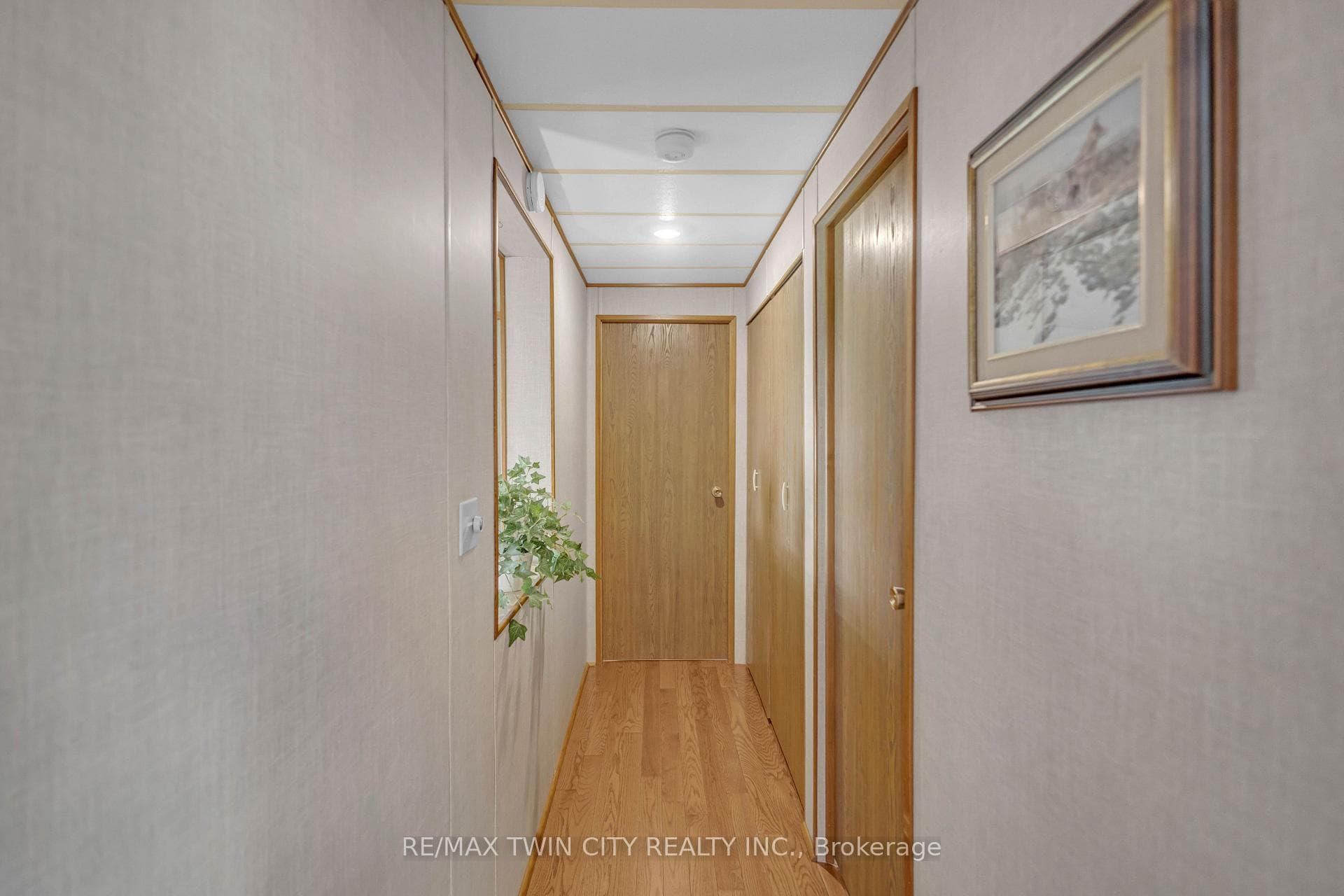 673 Brant Waterloo Road Unit 505 photo 20