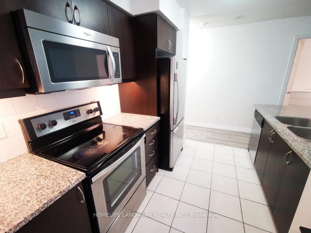 19 Grand Trunk Crescent Unit 606 photo 3