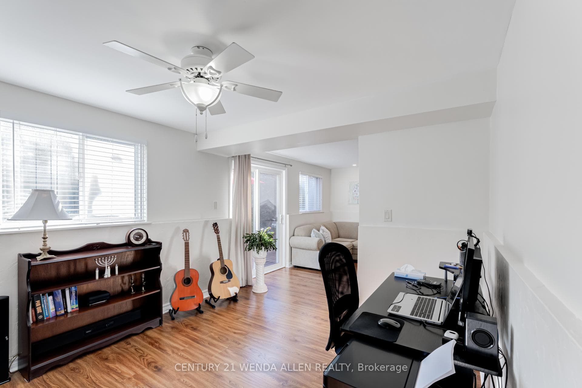 14 Manvers Drive photo 37