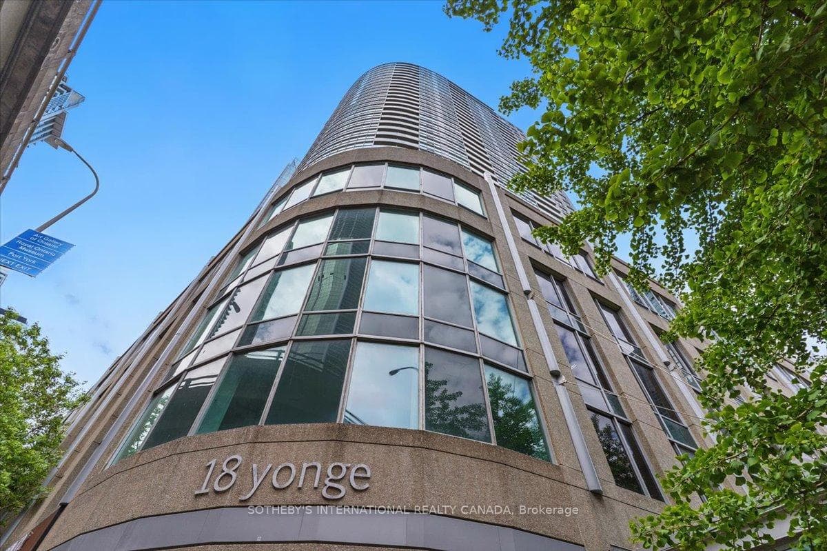 18 yonge Street Unit 2903 photo 1