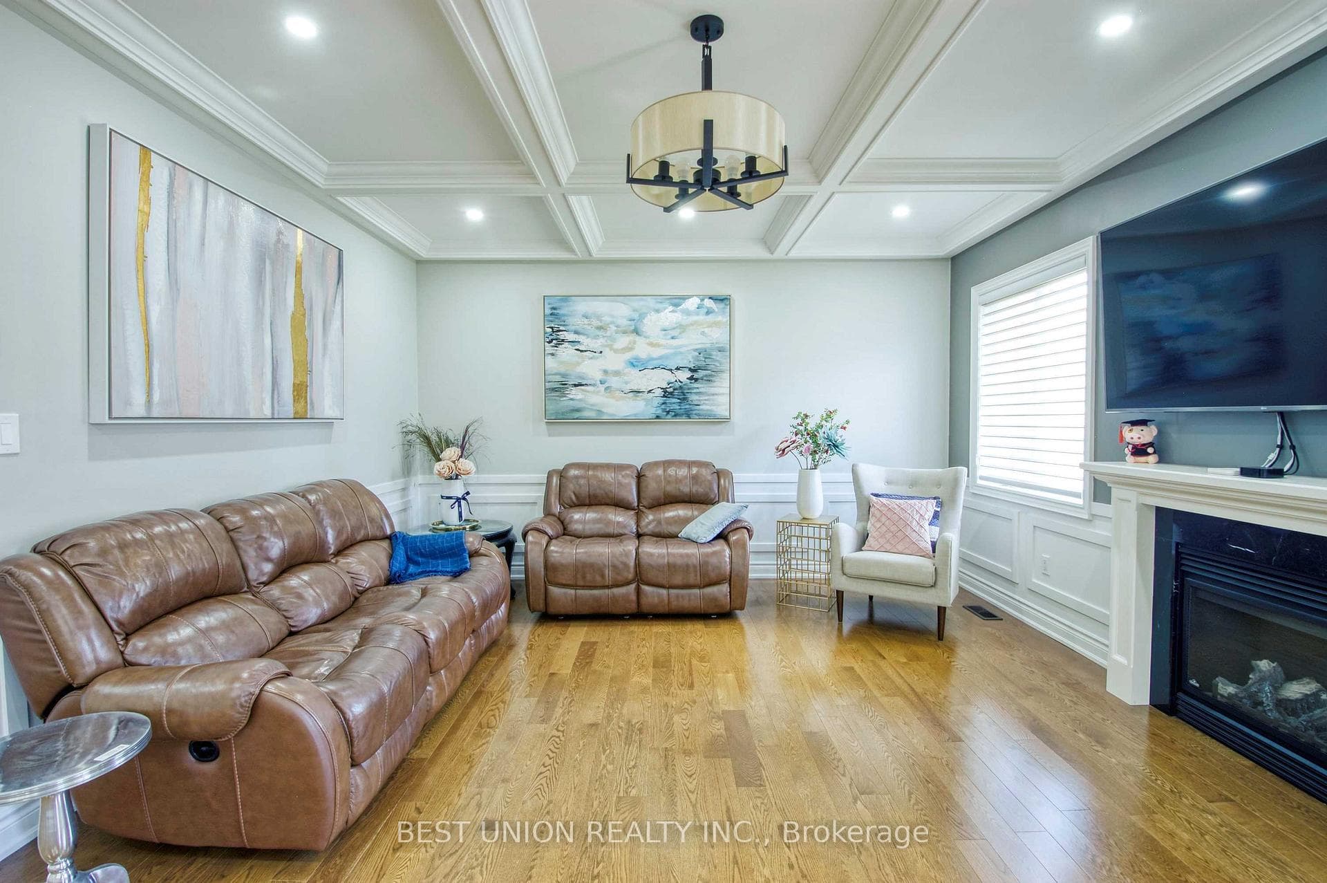 1183 Mctavish Drive photo 13