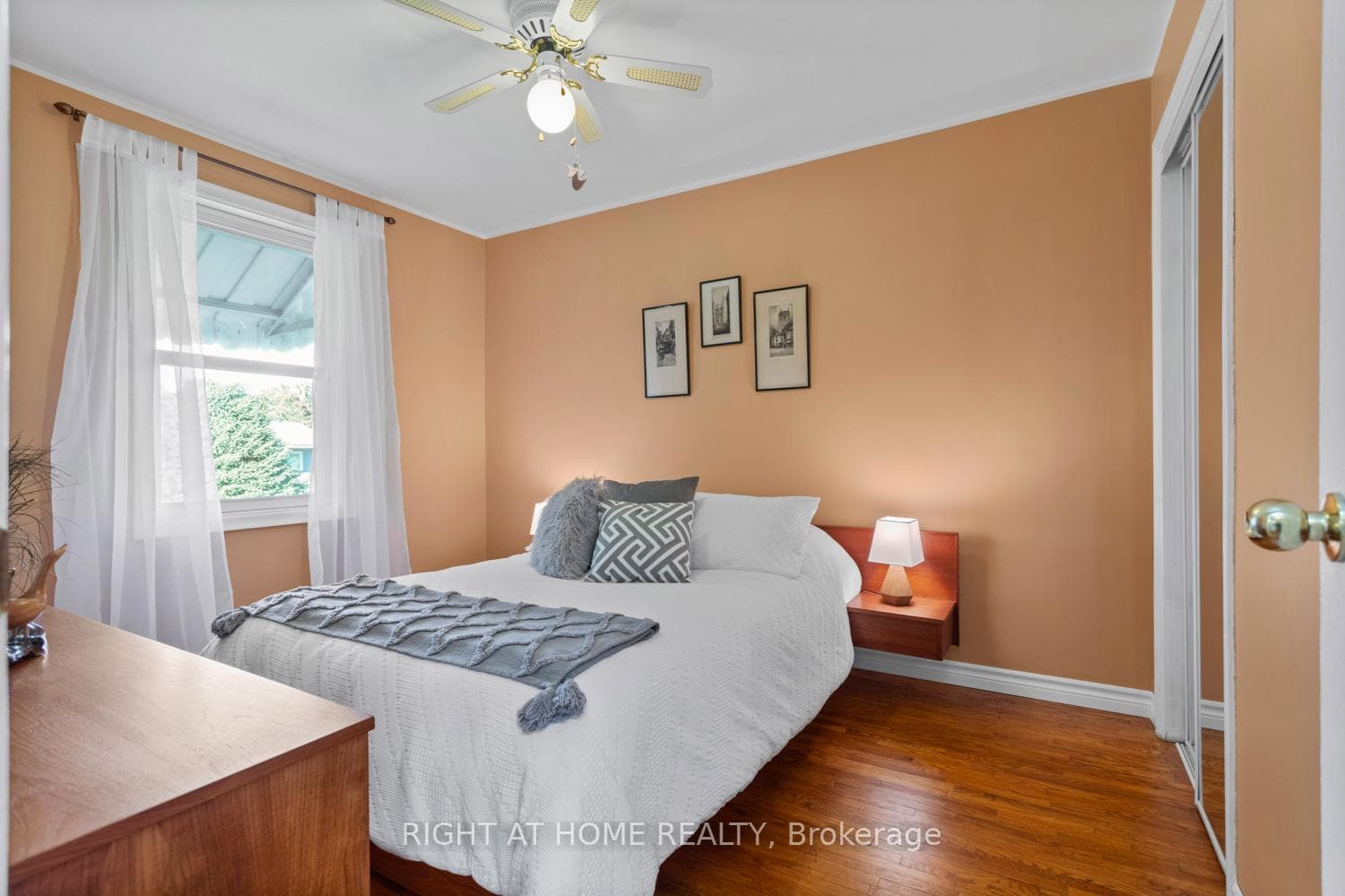 34 Jeffrey Street photo 16