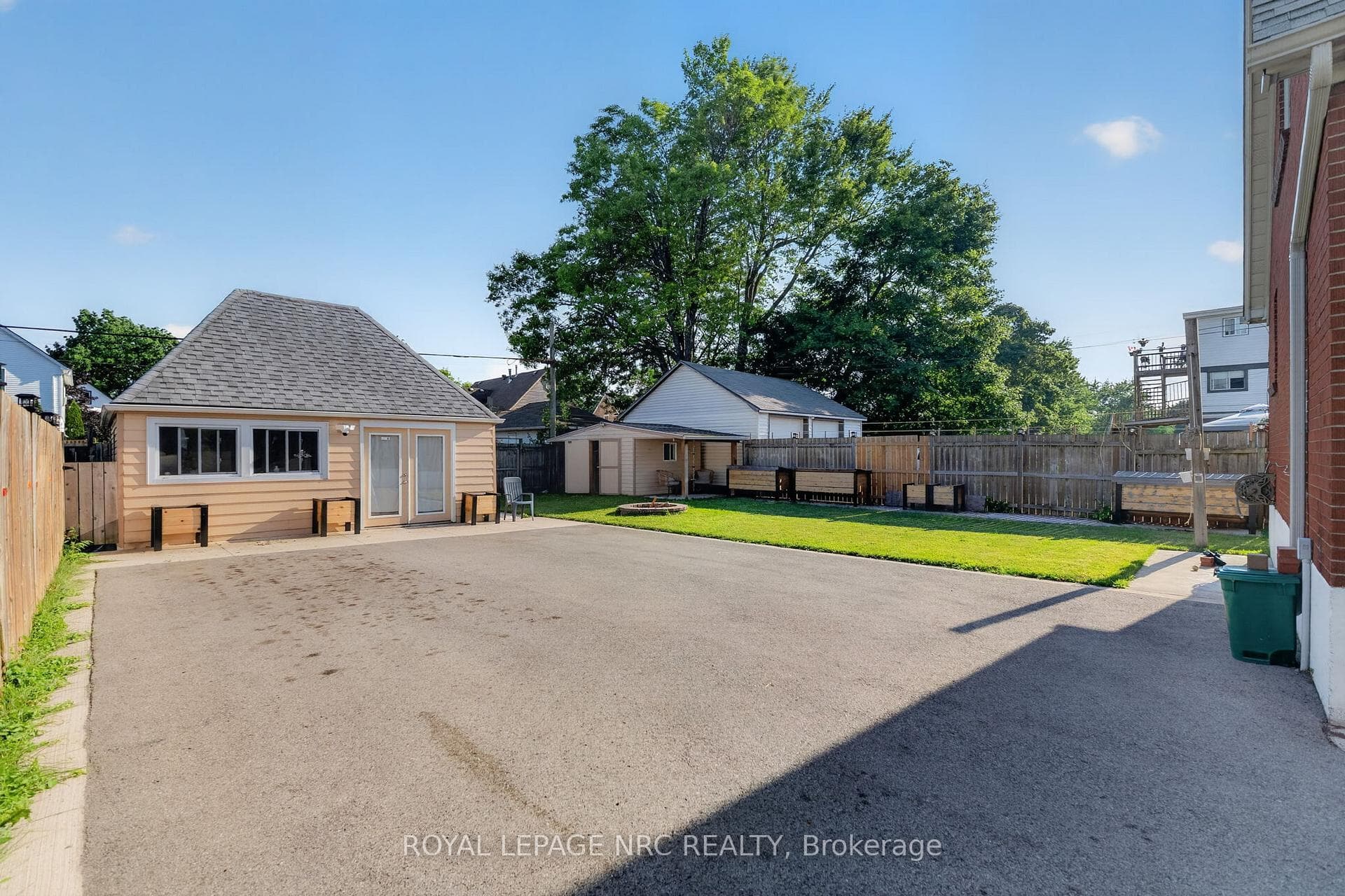 239 Phipps Street photo 34