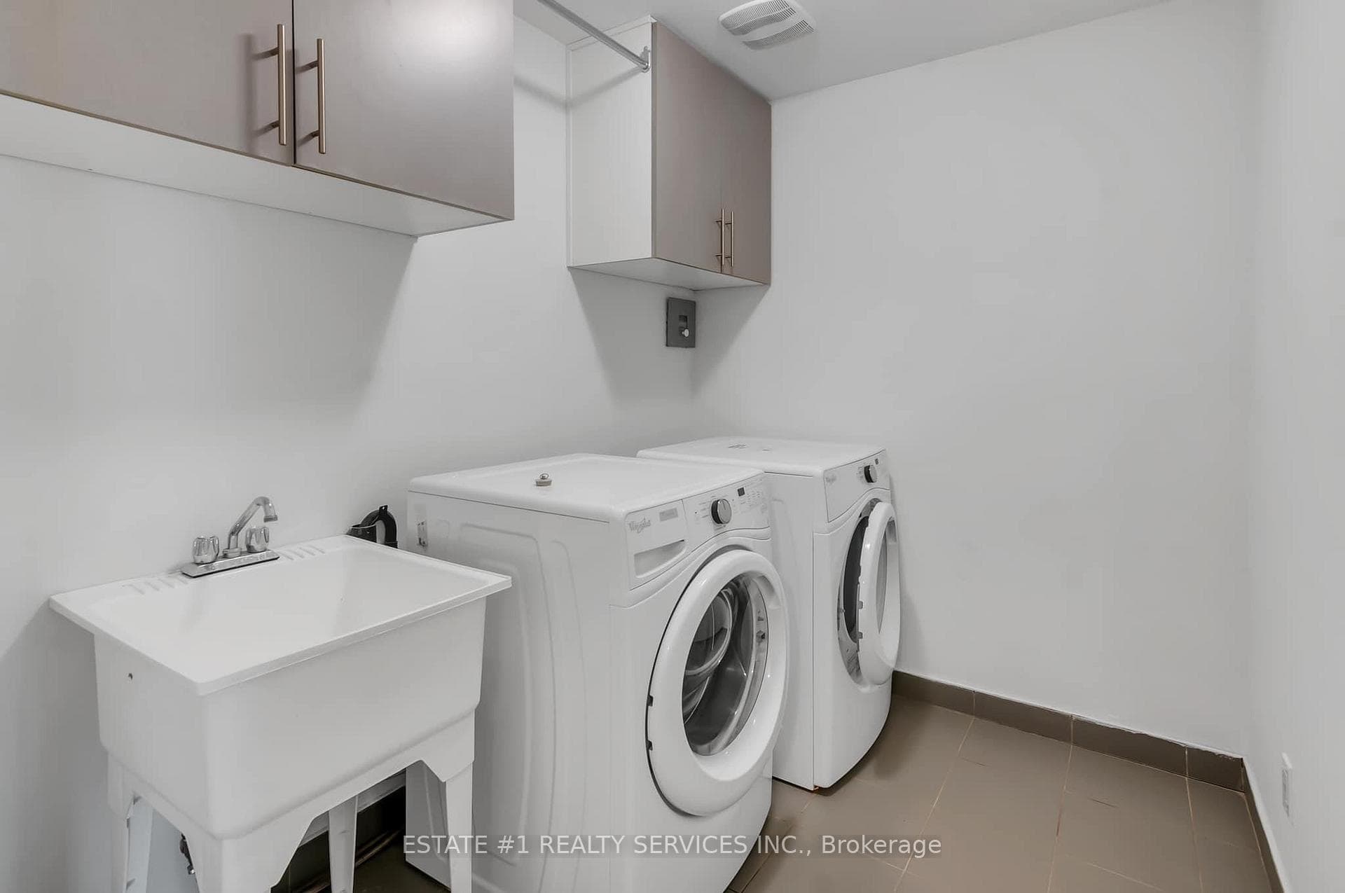 23 Doris Pawley Crescent photo 12