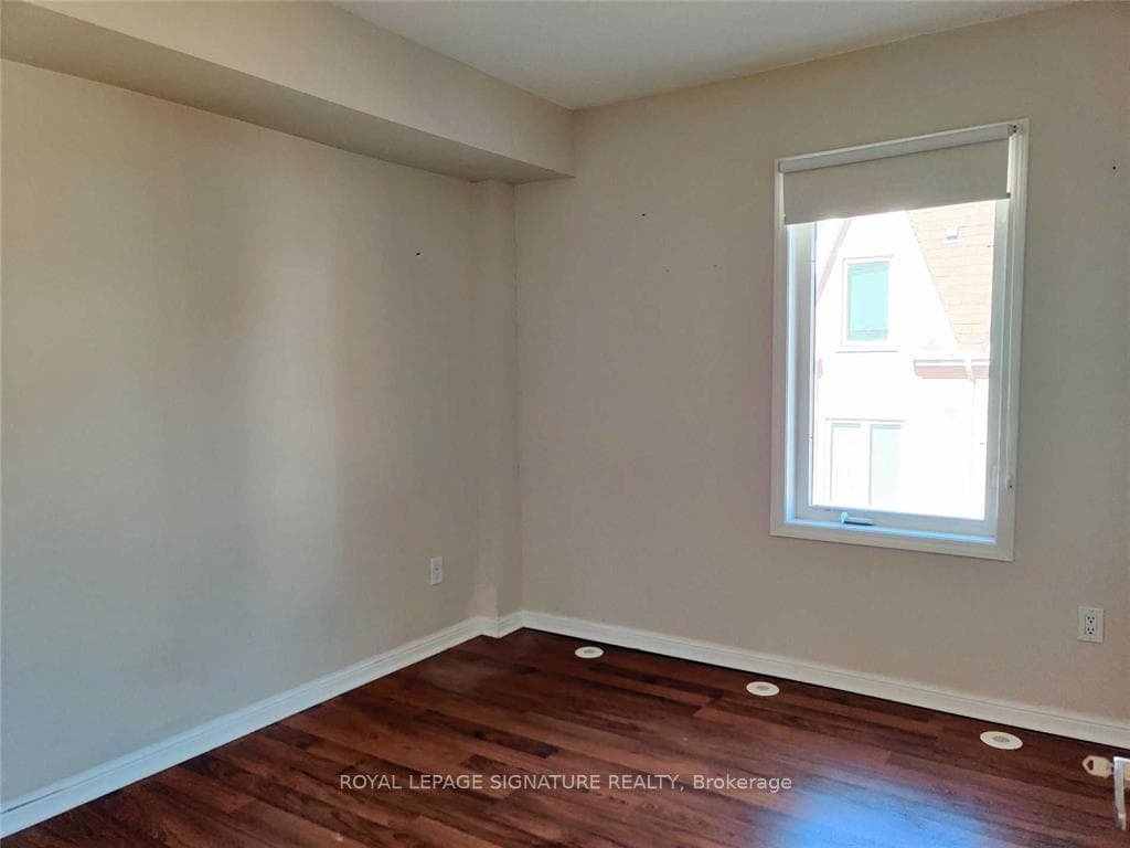 26 Laidlaw Street Unit 1523 photo 6