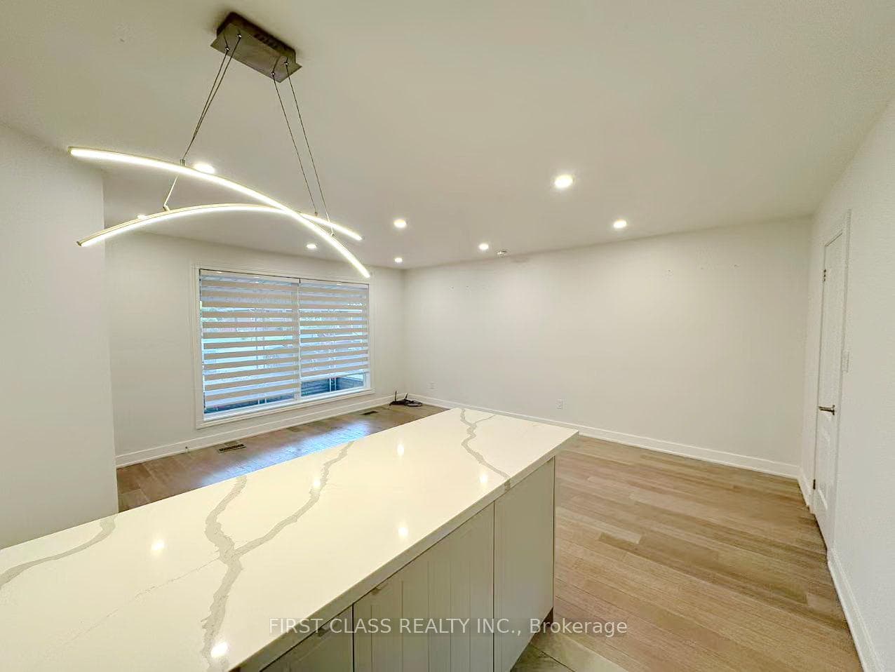 741 Proctor Road Unit Upper photo 8