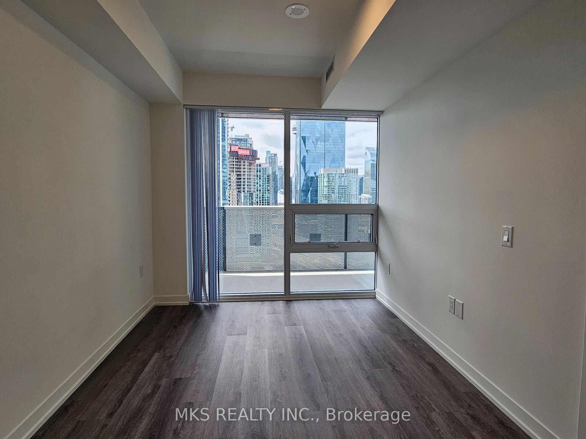 138 Downes Street Unit 3012 photo 5