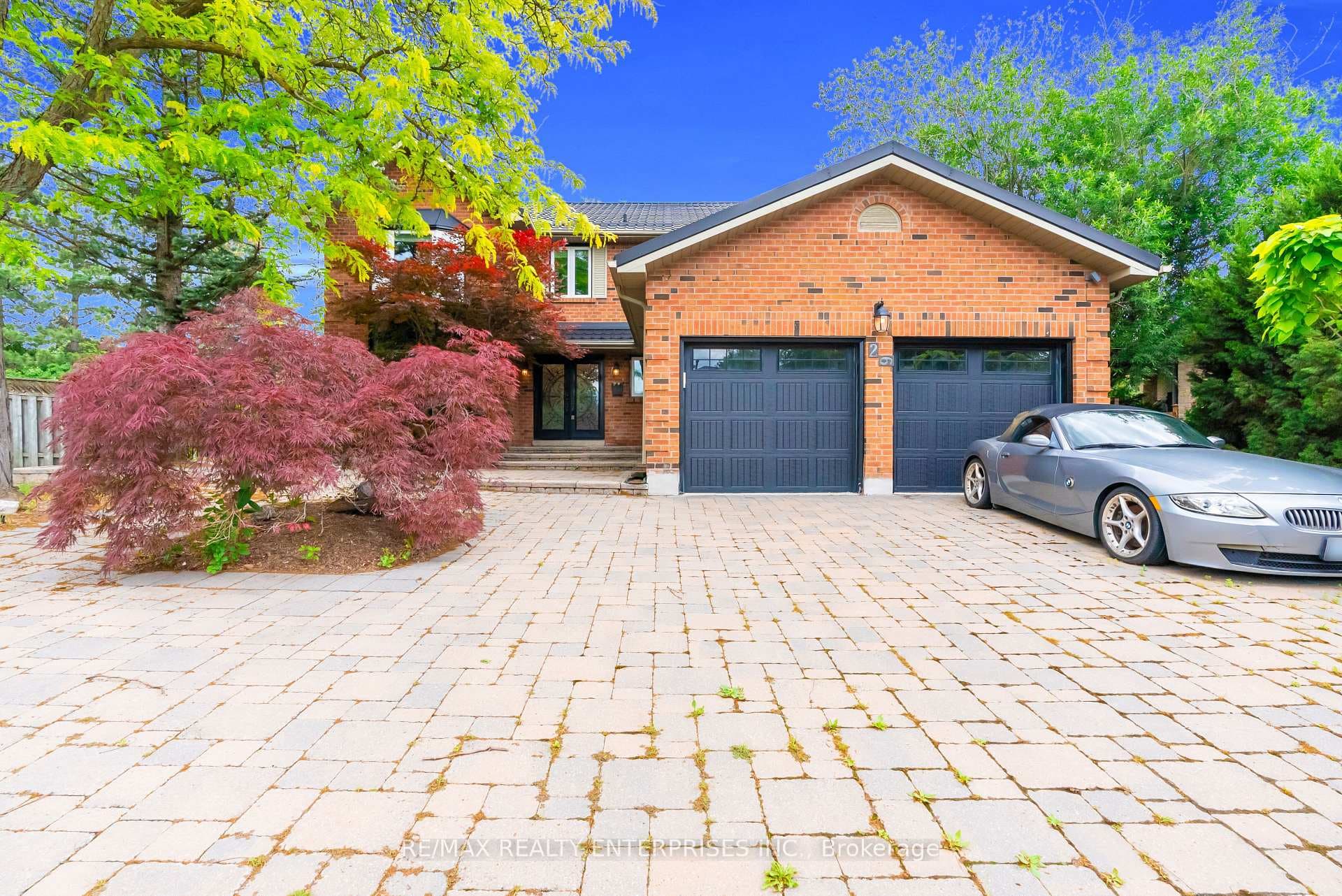 26 Oakridge Court photo 2