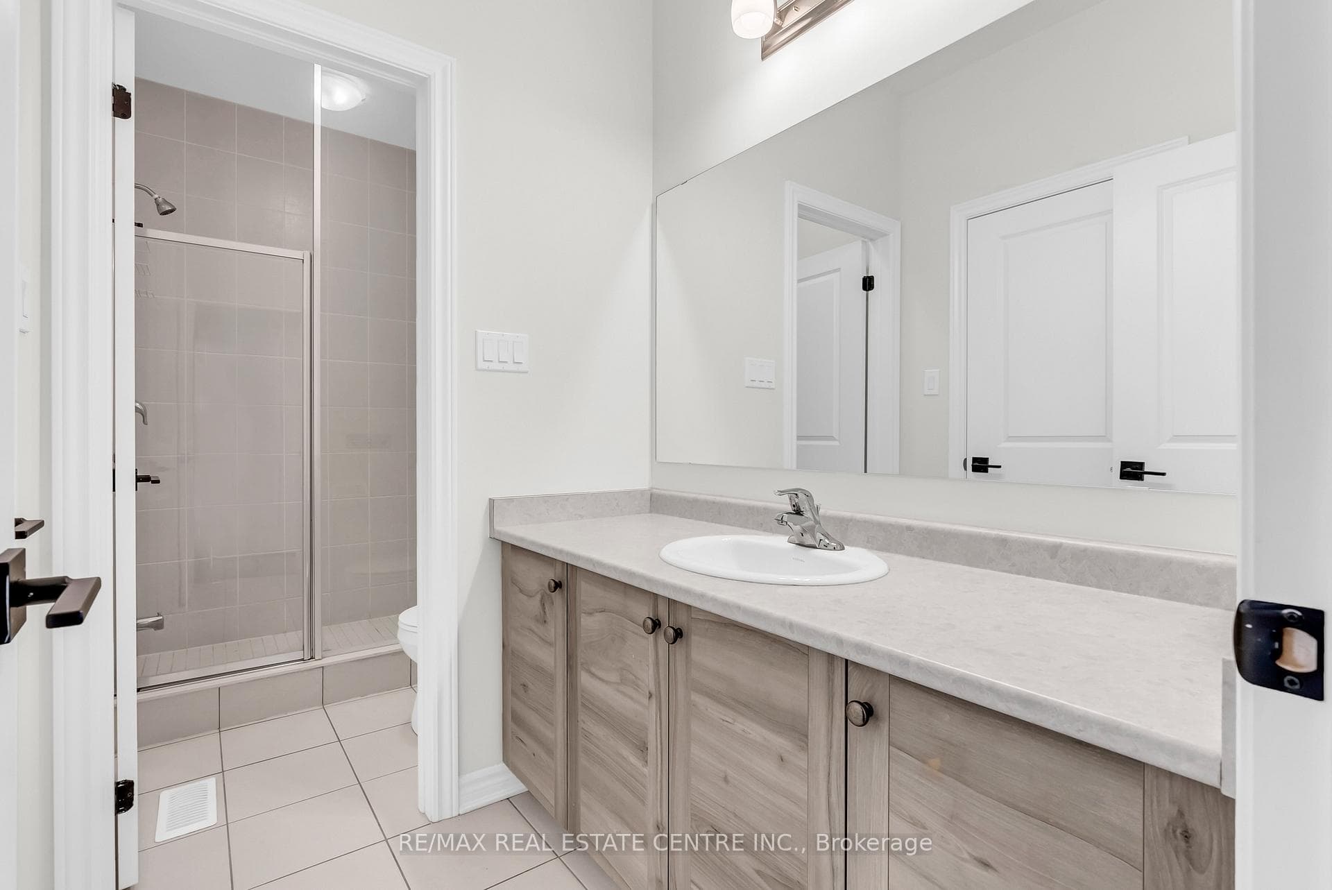 22 Spinland Street photo 38