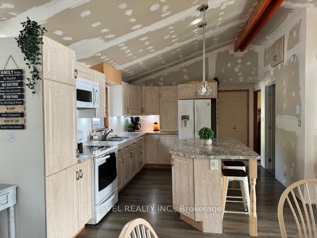 23 Hansen Lane photo 6