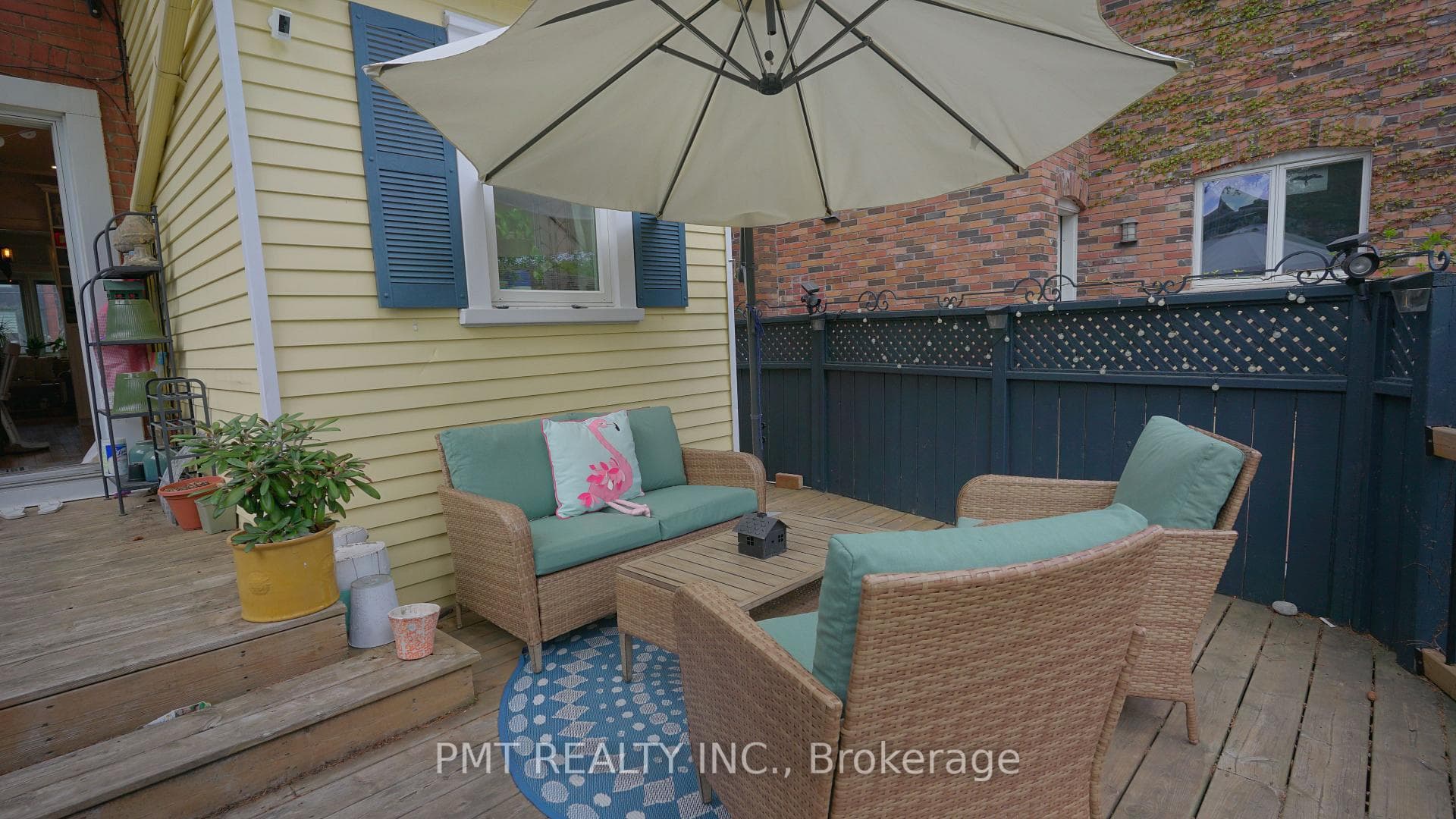 581 Soudan Avenue photo 26