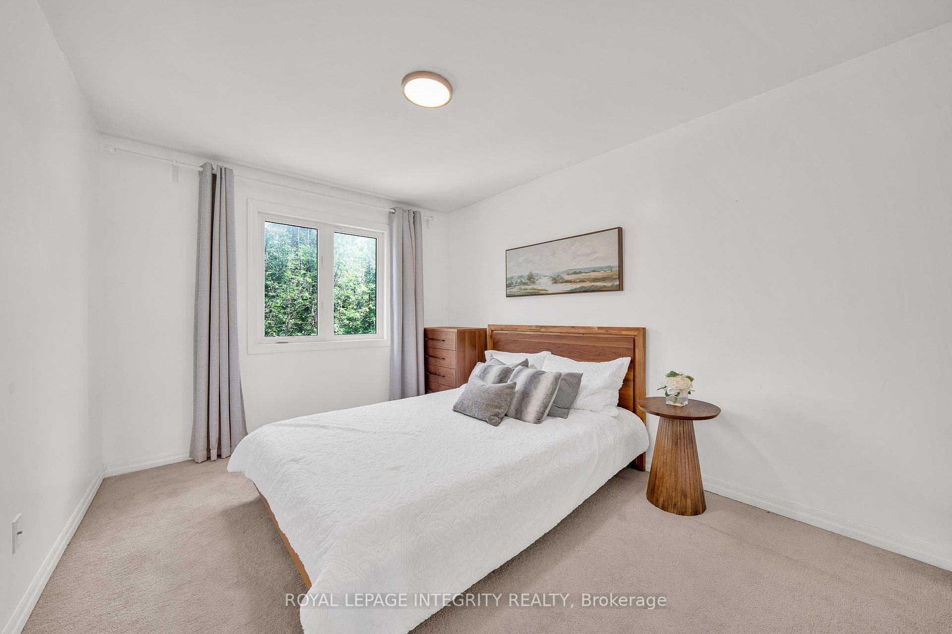 114 Hawkeswood Drive photo 34