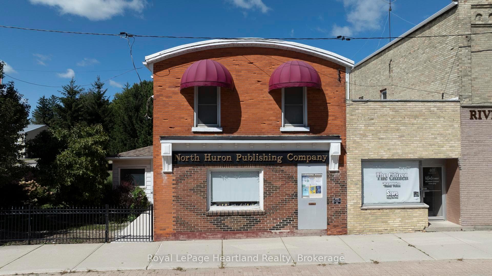 401 QUEEN Street photo 44