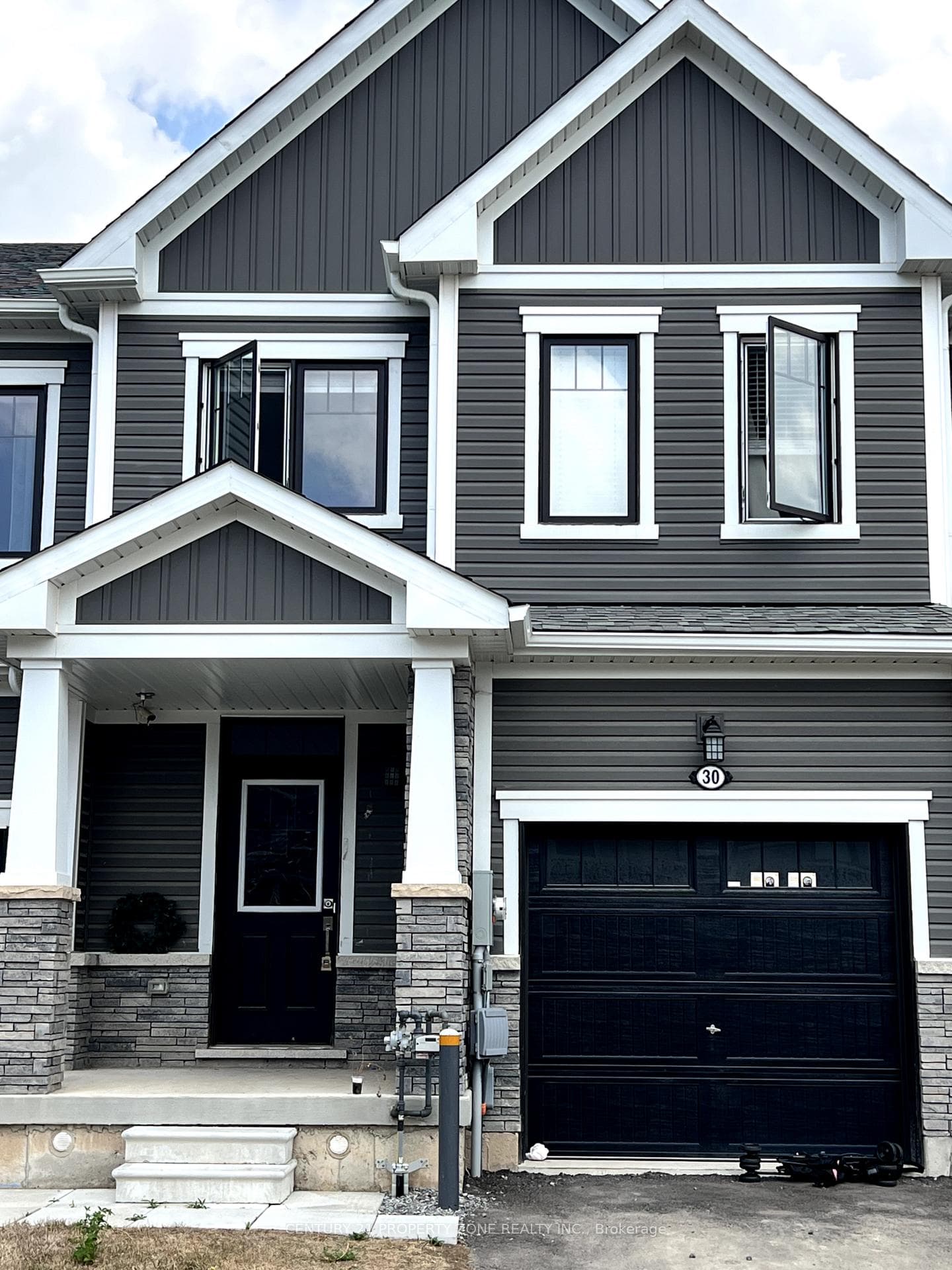 30 Lemon Avenue photo 1