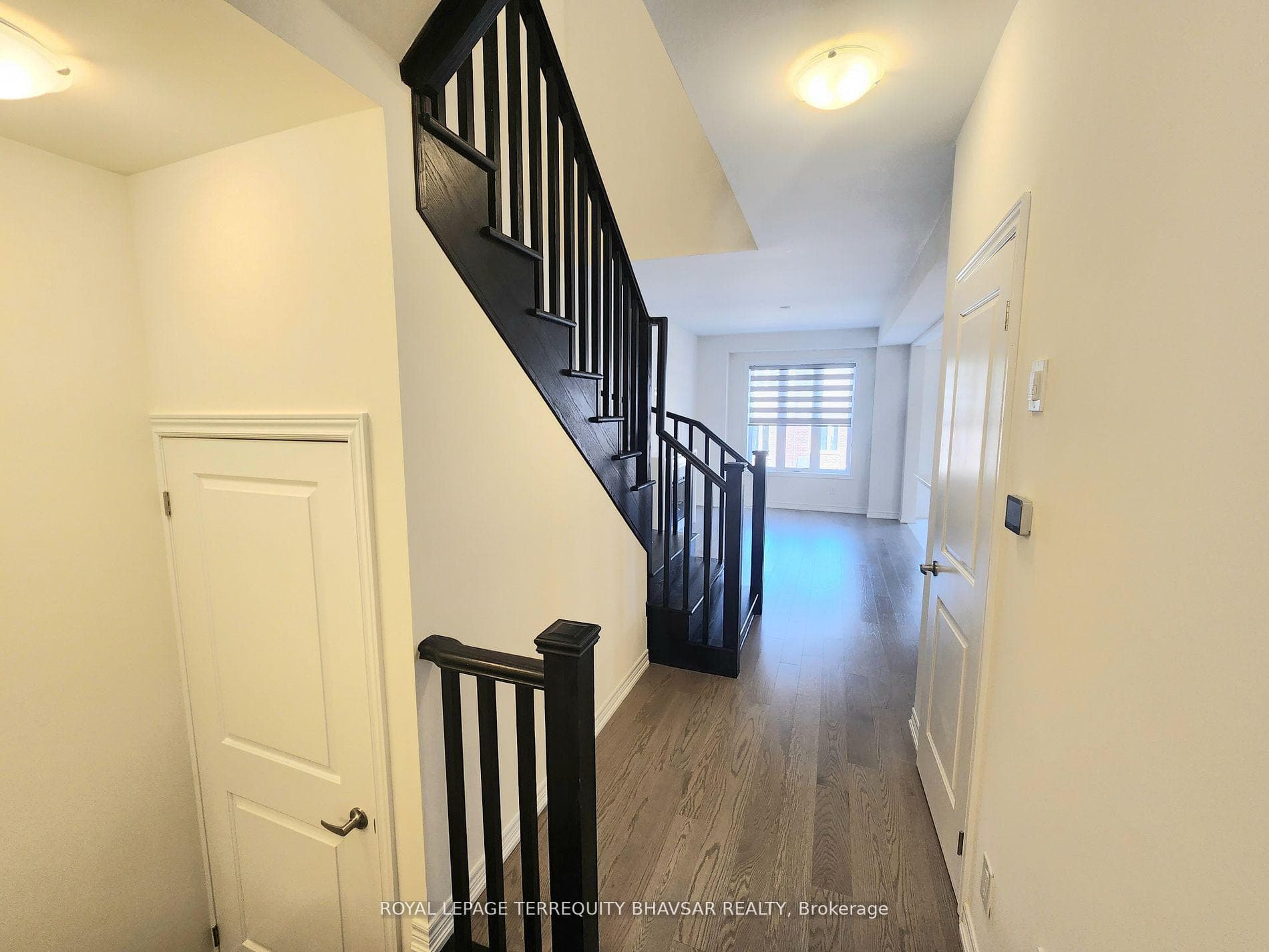 9 Roywood Street photo 5