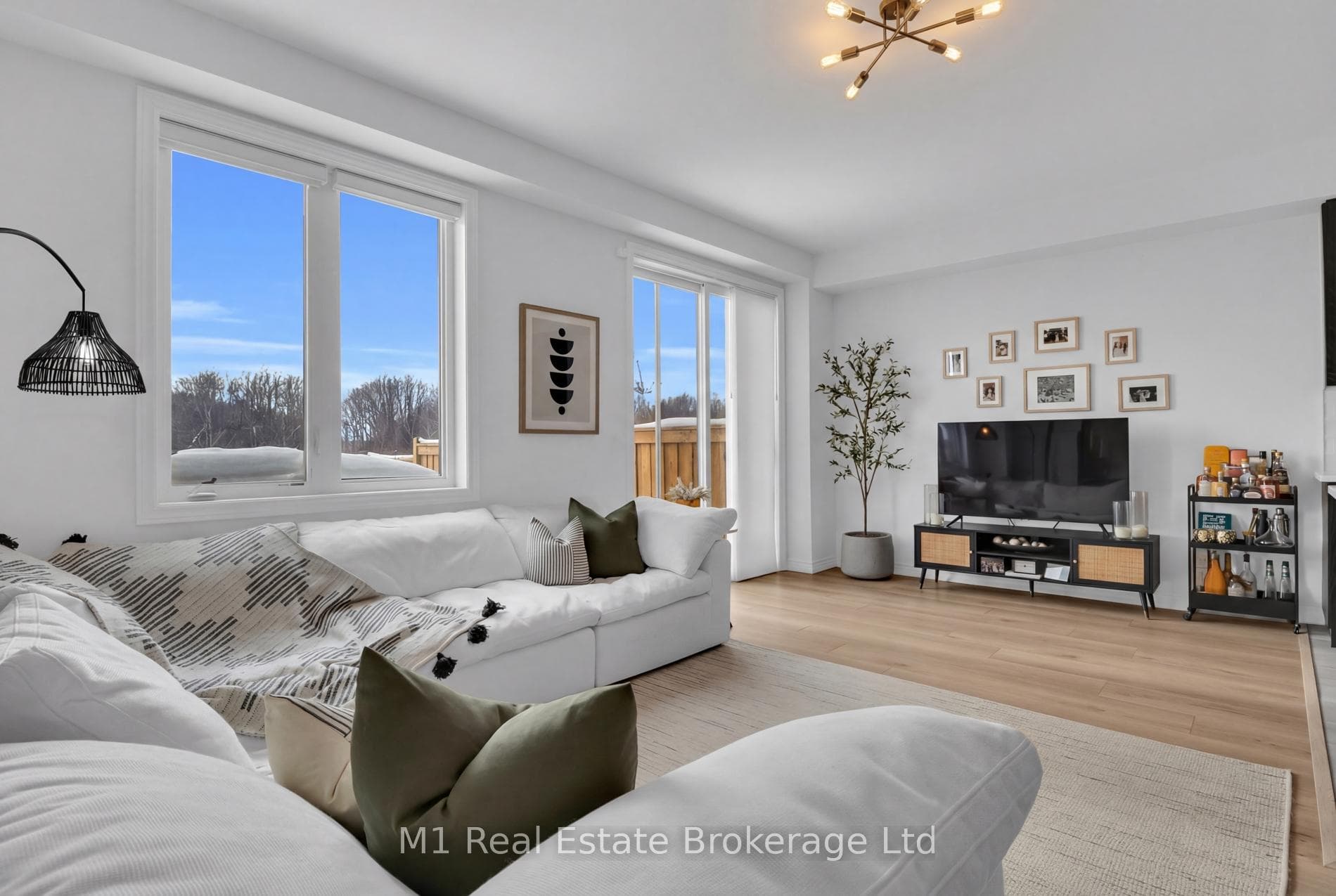 106 Edminston Drive photo 8