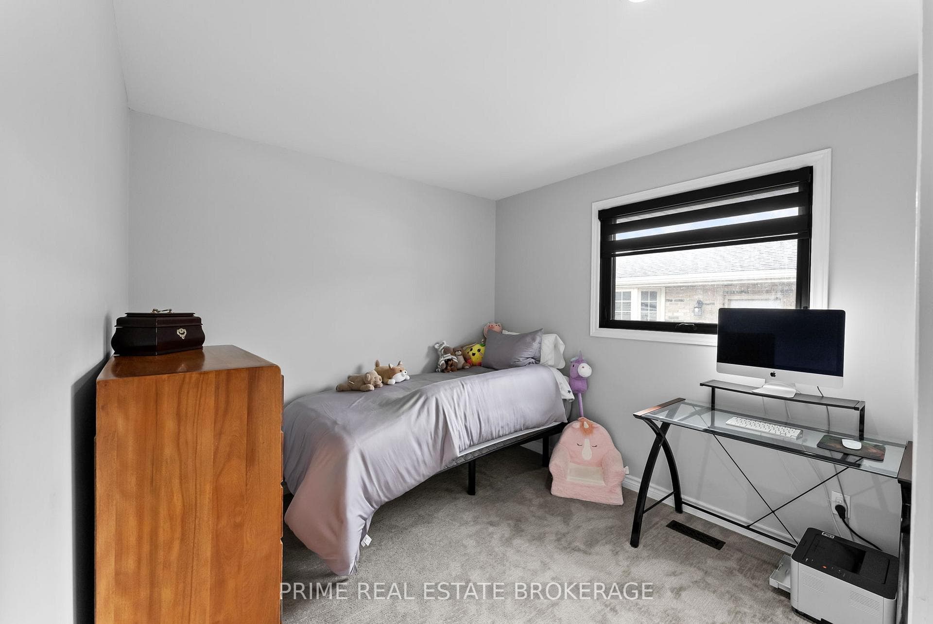 484 Ferndale Avenue photo 13