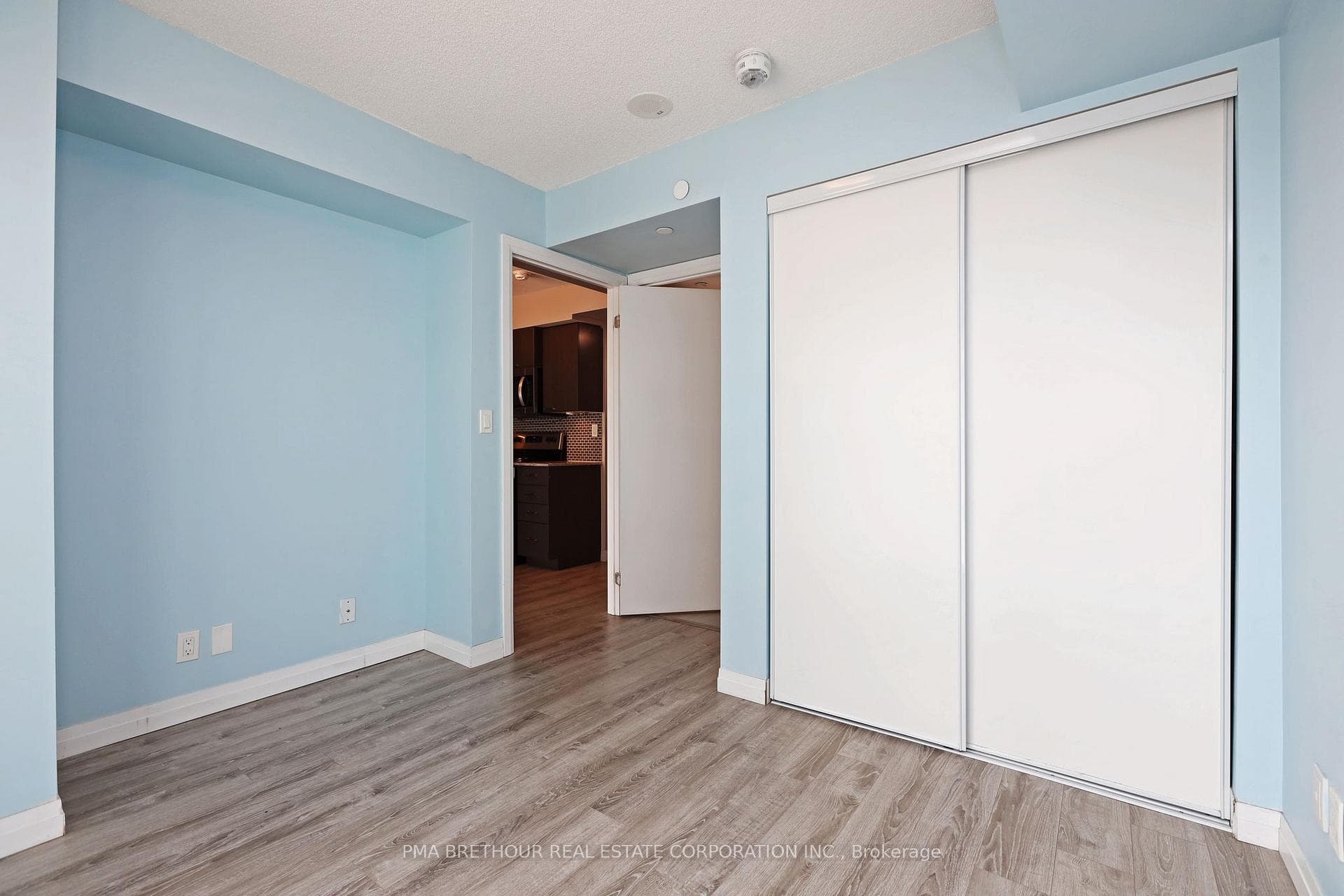 2152 Lawrence Avenue Unit 507 photo 20