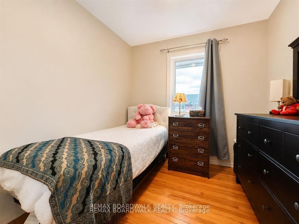 625 Clarke Avenue photo 15