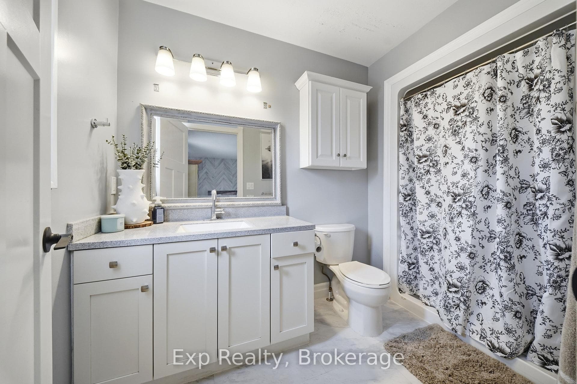 7 Tessa Boulevard photo 23