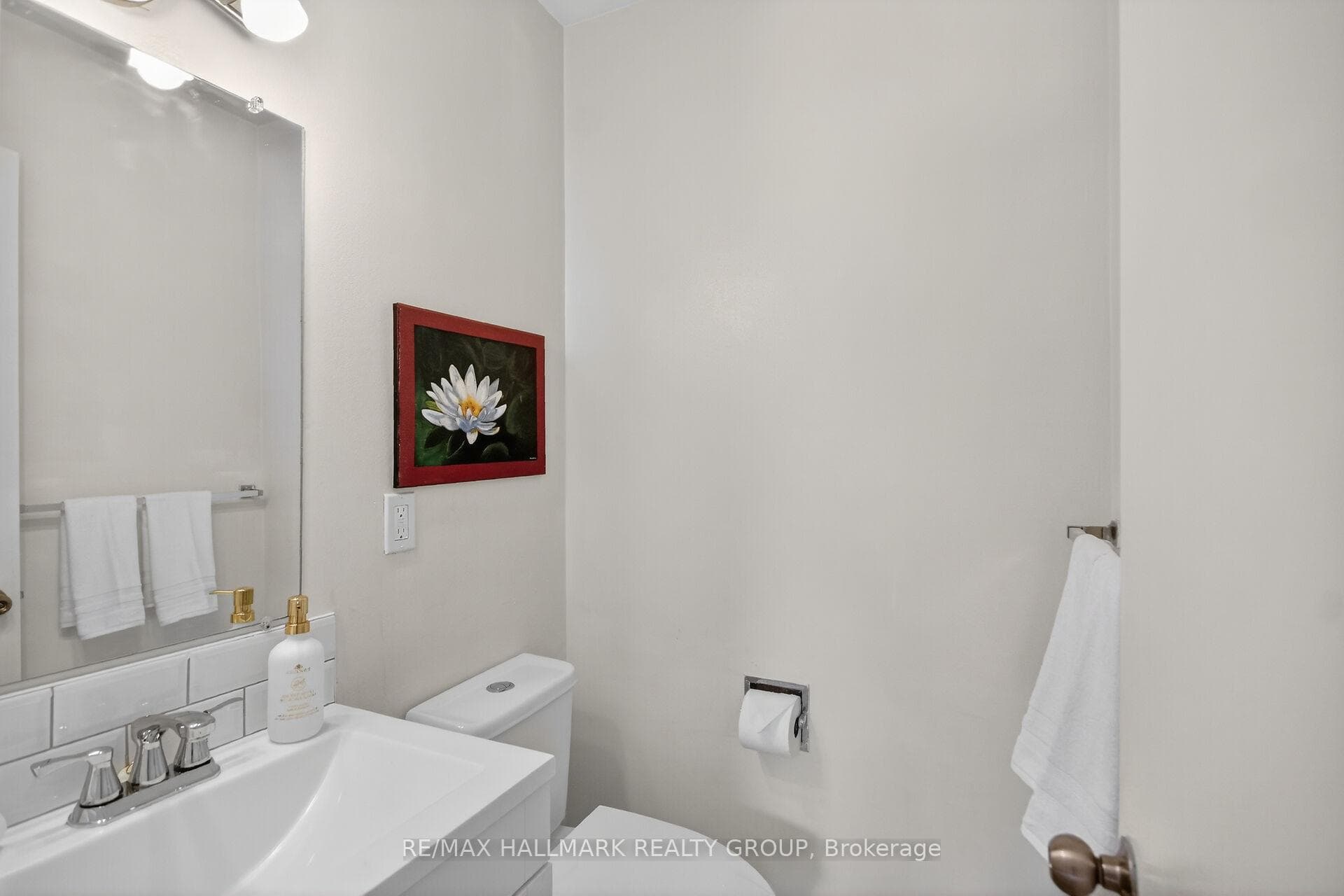 427 Moodie Drive photo 19