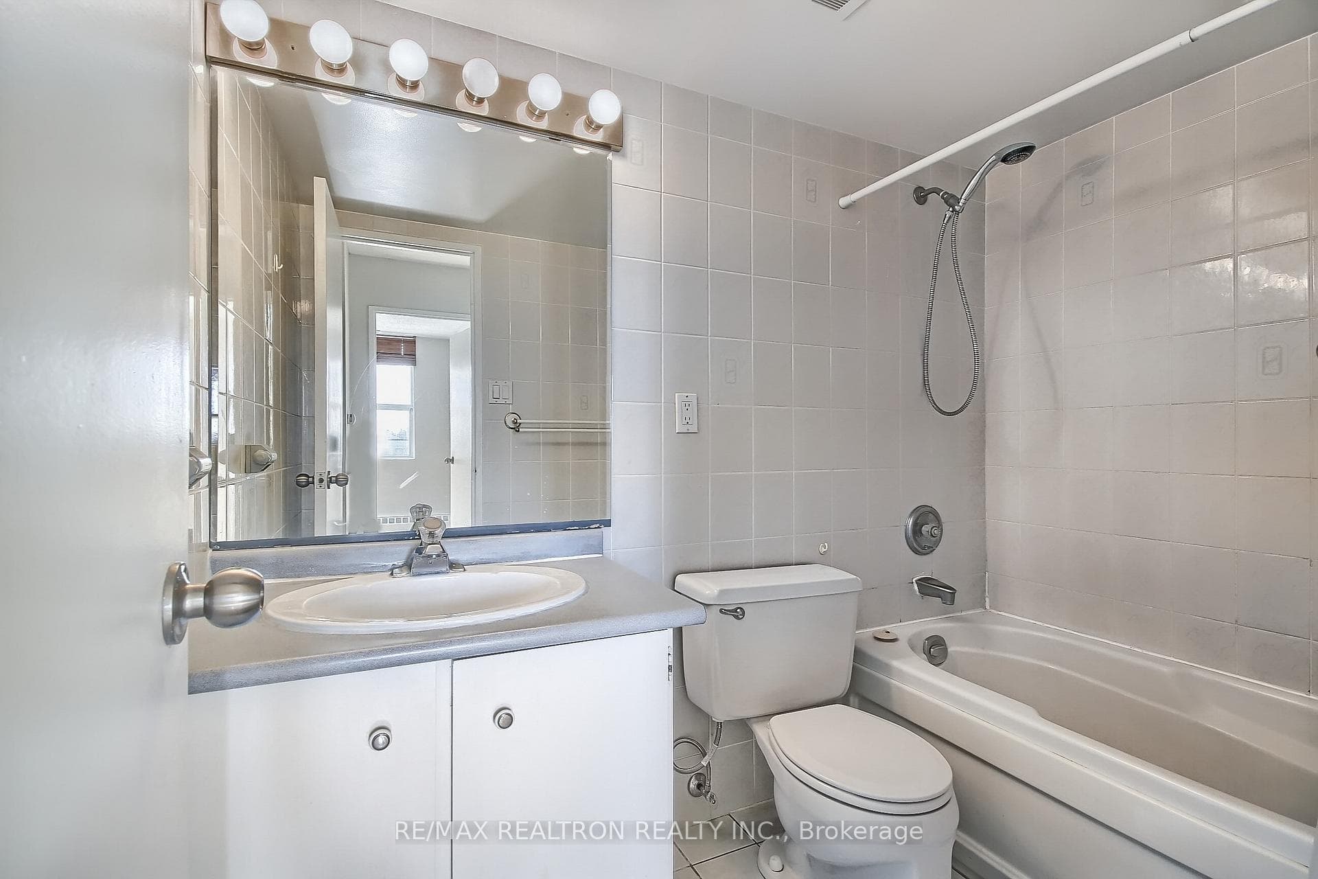 180 Dudley Avenue Unit Ph702 photo 29