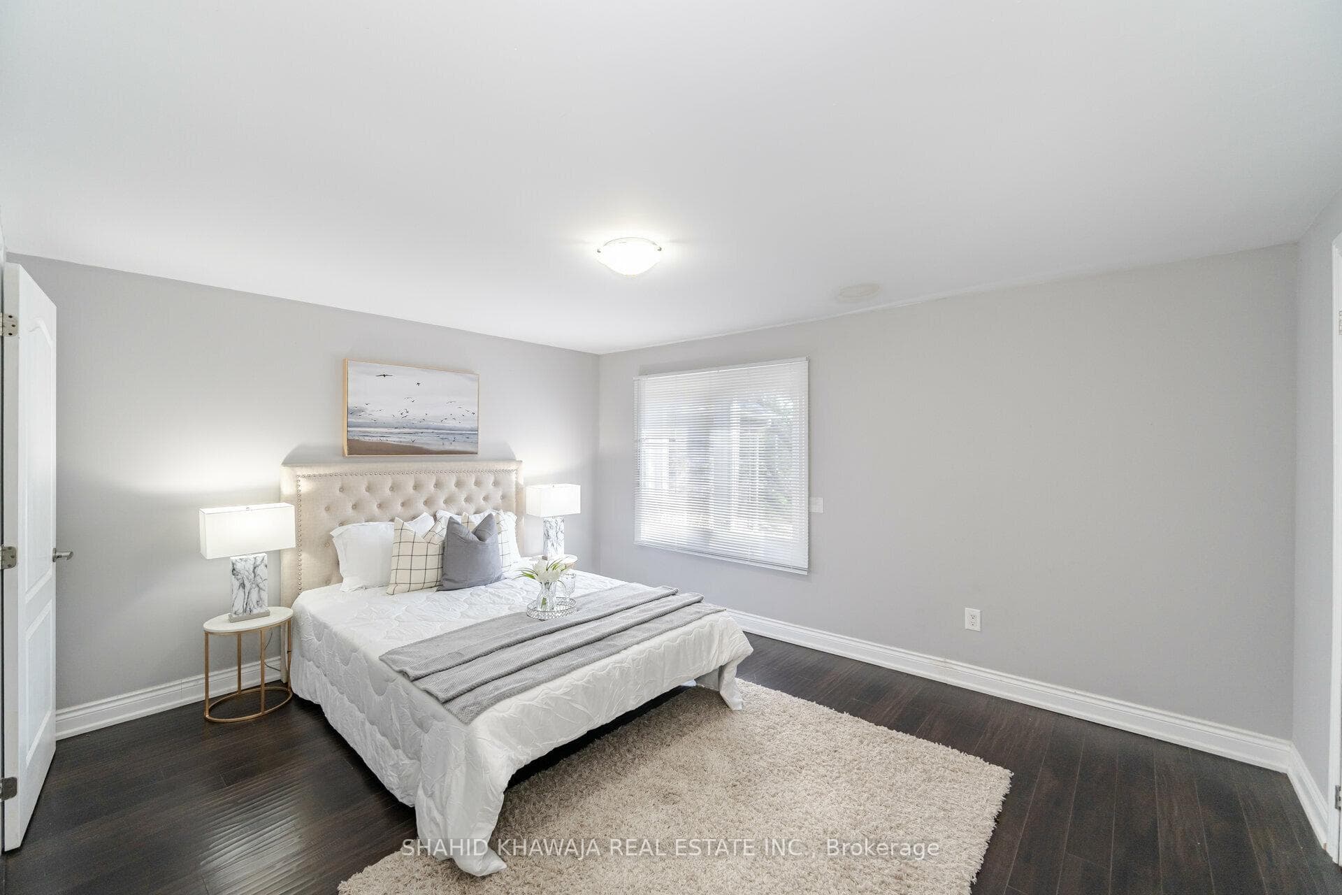 4359 Sawmill Valley Drive photo 13