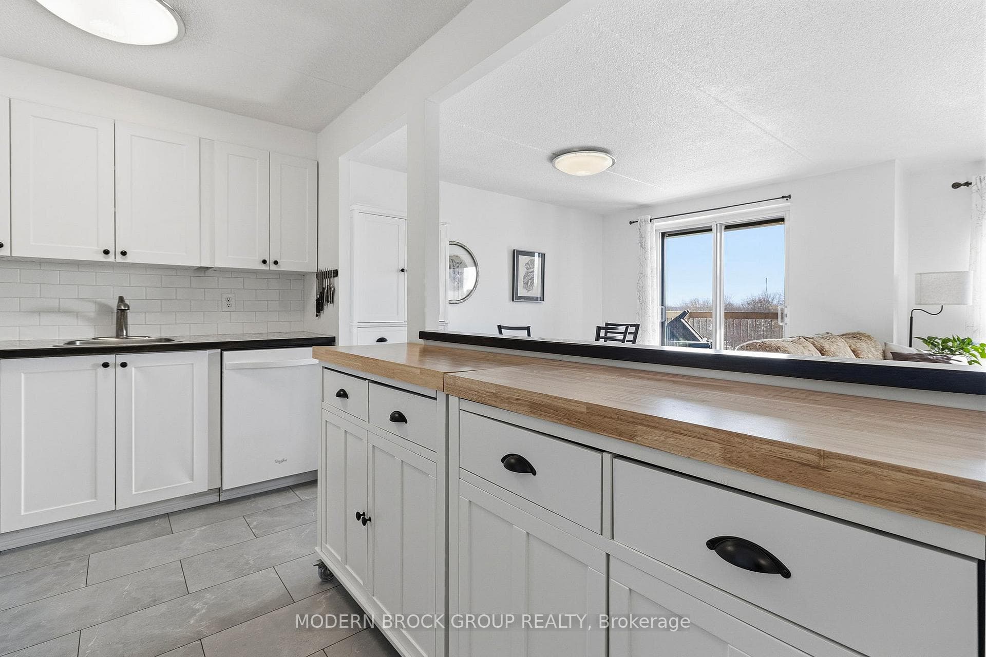 3 Apple Street Unit 703 photo 16