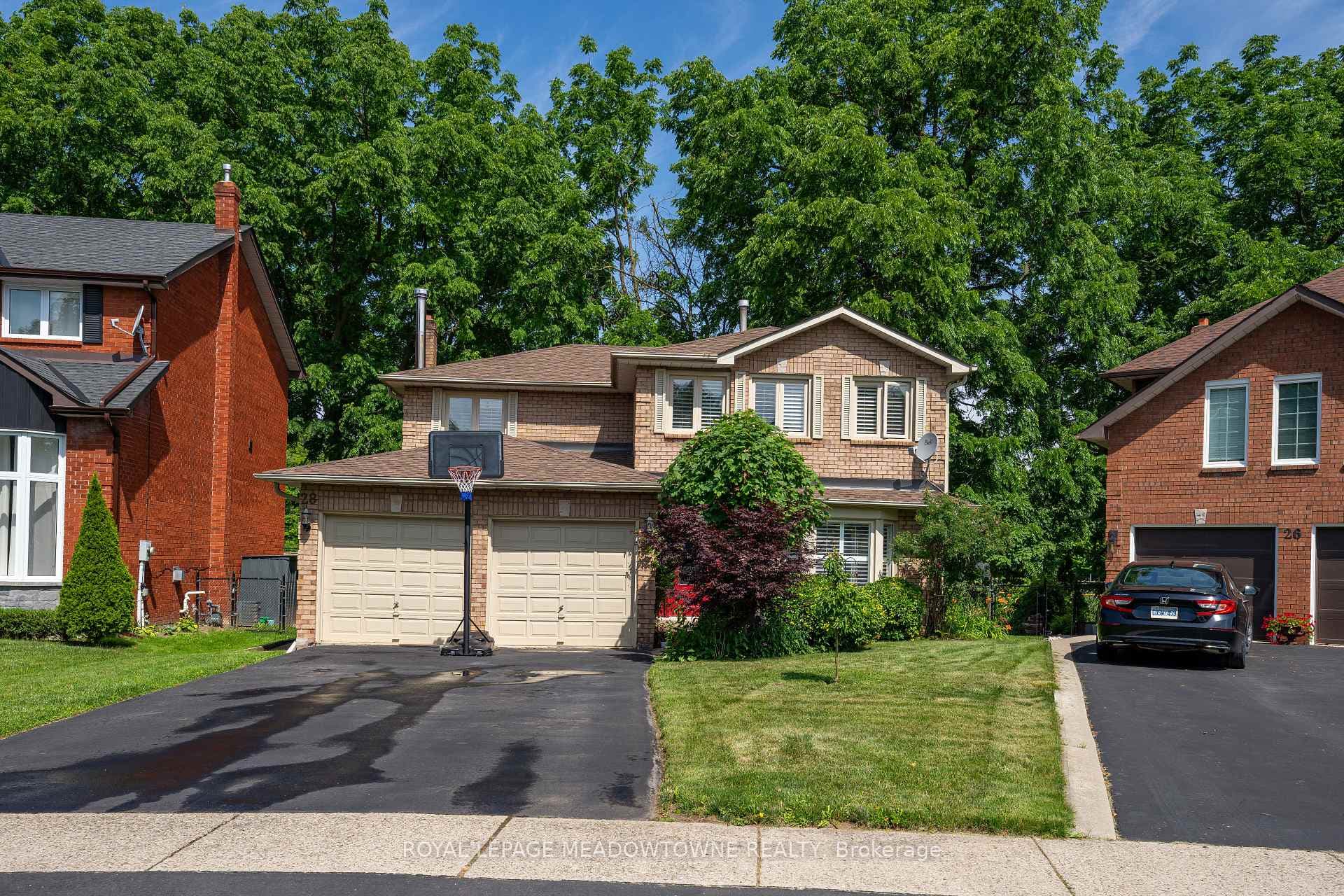 28 Gardiner Drive photo 2