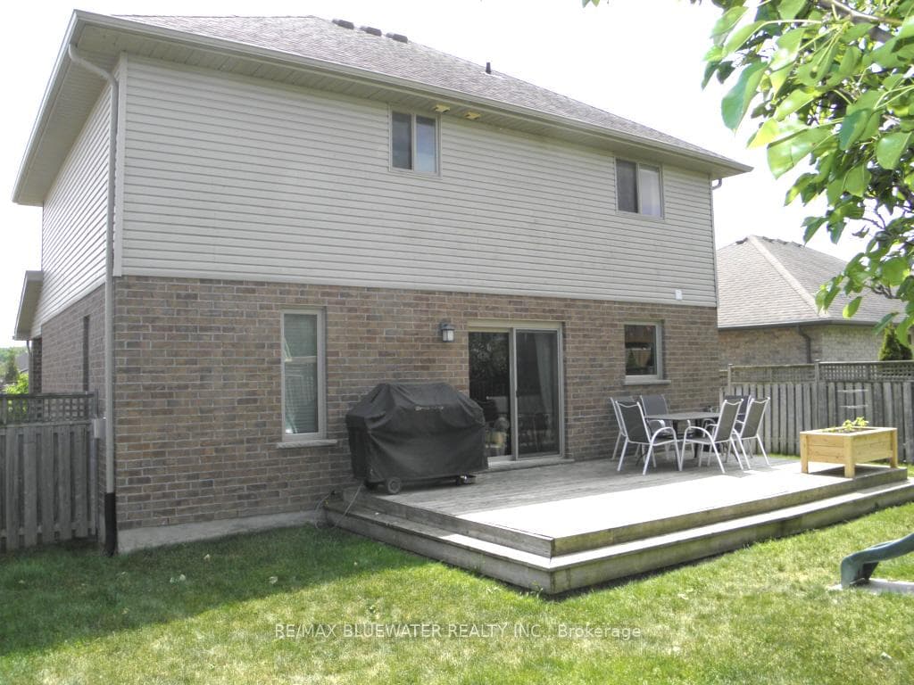 95 Deborah Drive photo 5
