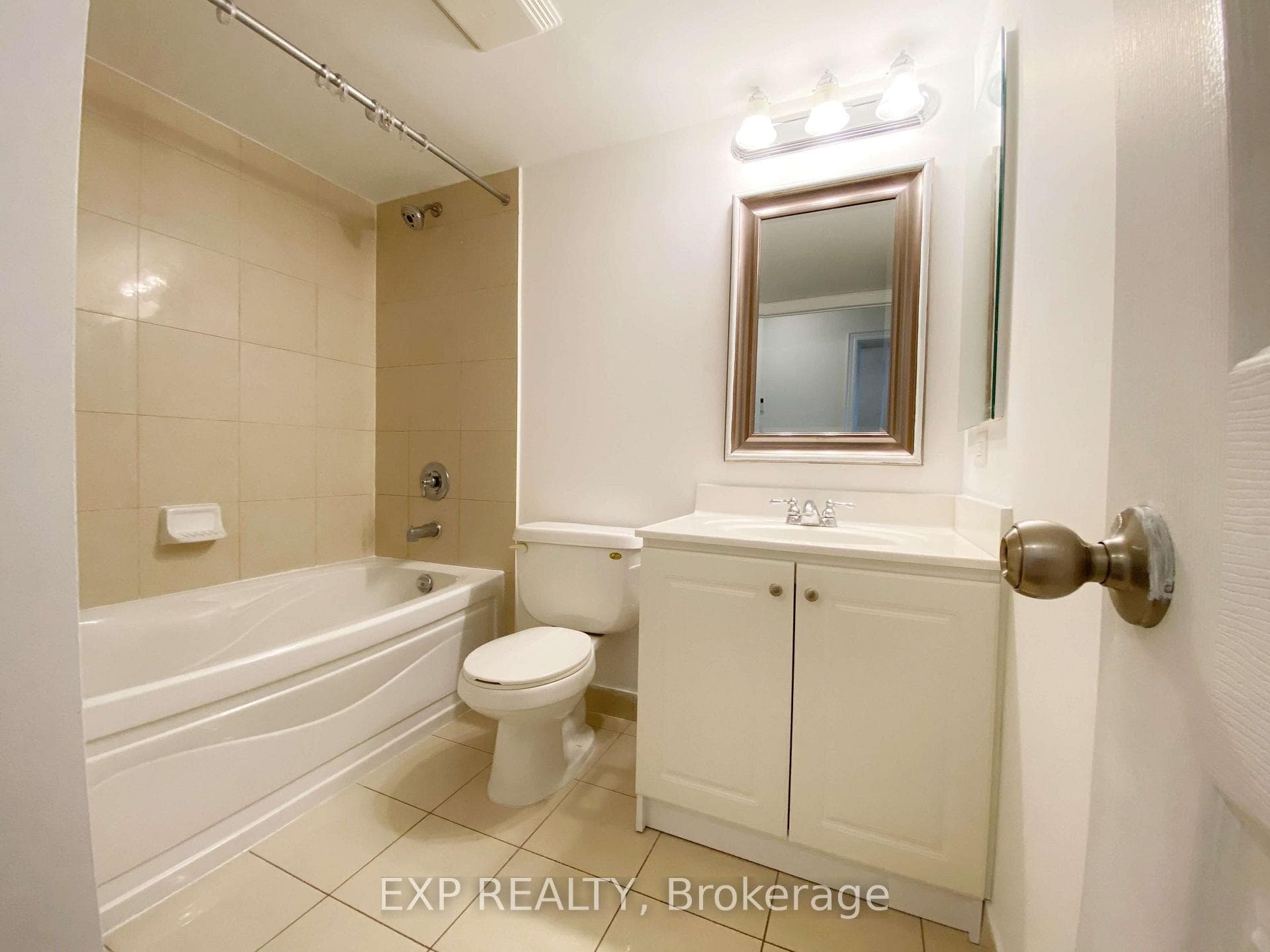 25 Greenview Avenue Unit 422 photo 9