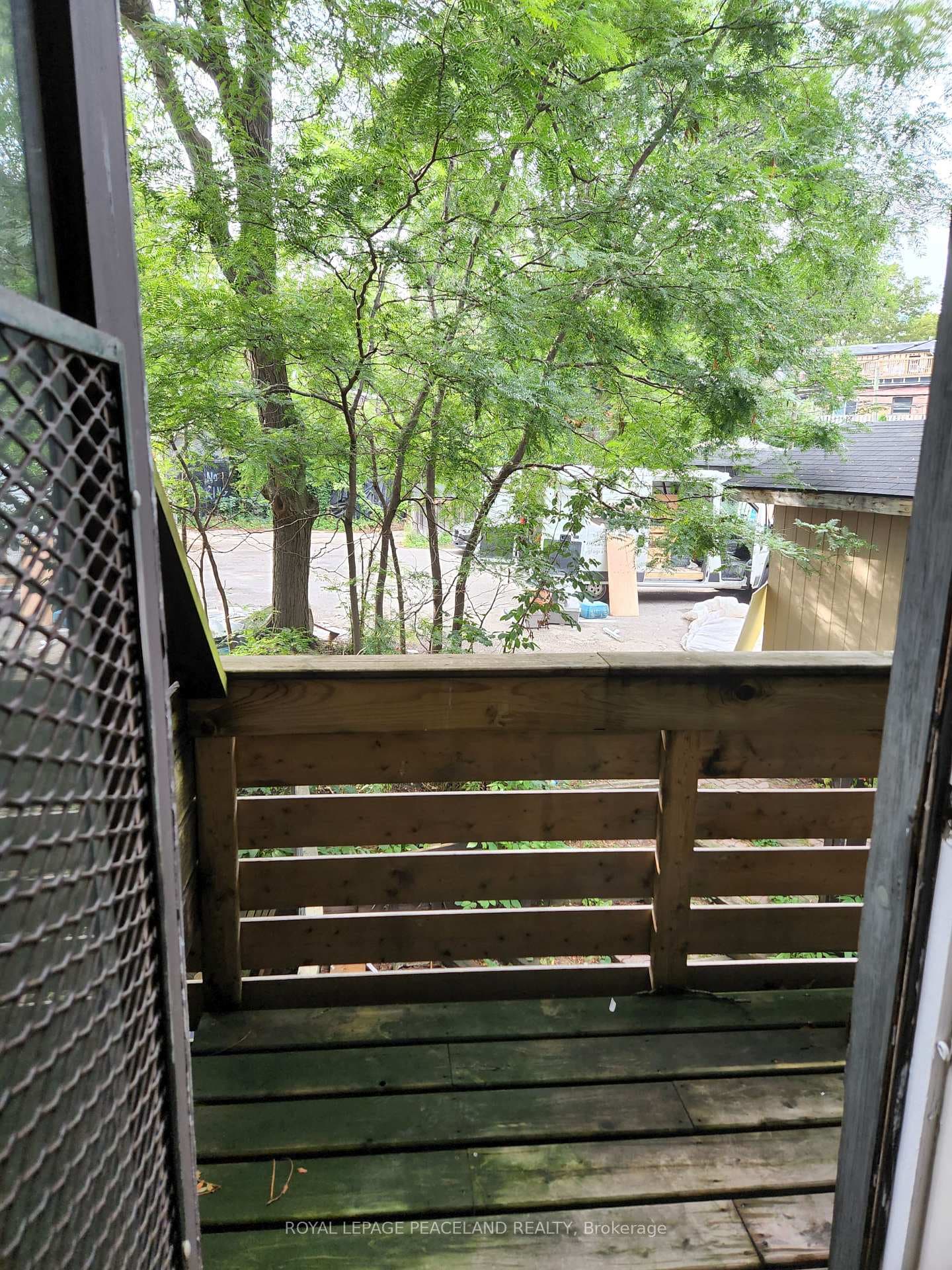 558 Spadina Crescent Unit 6 photo 14