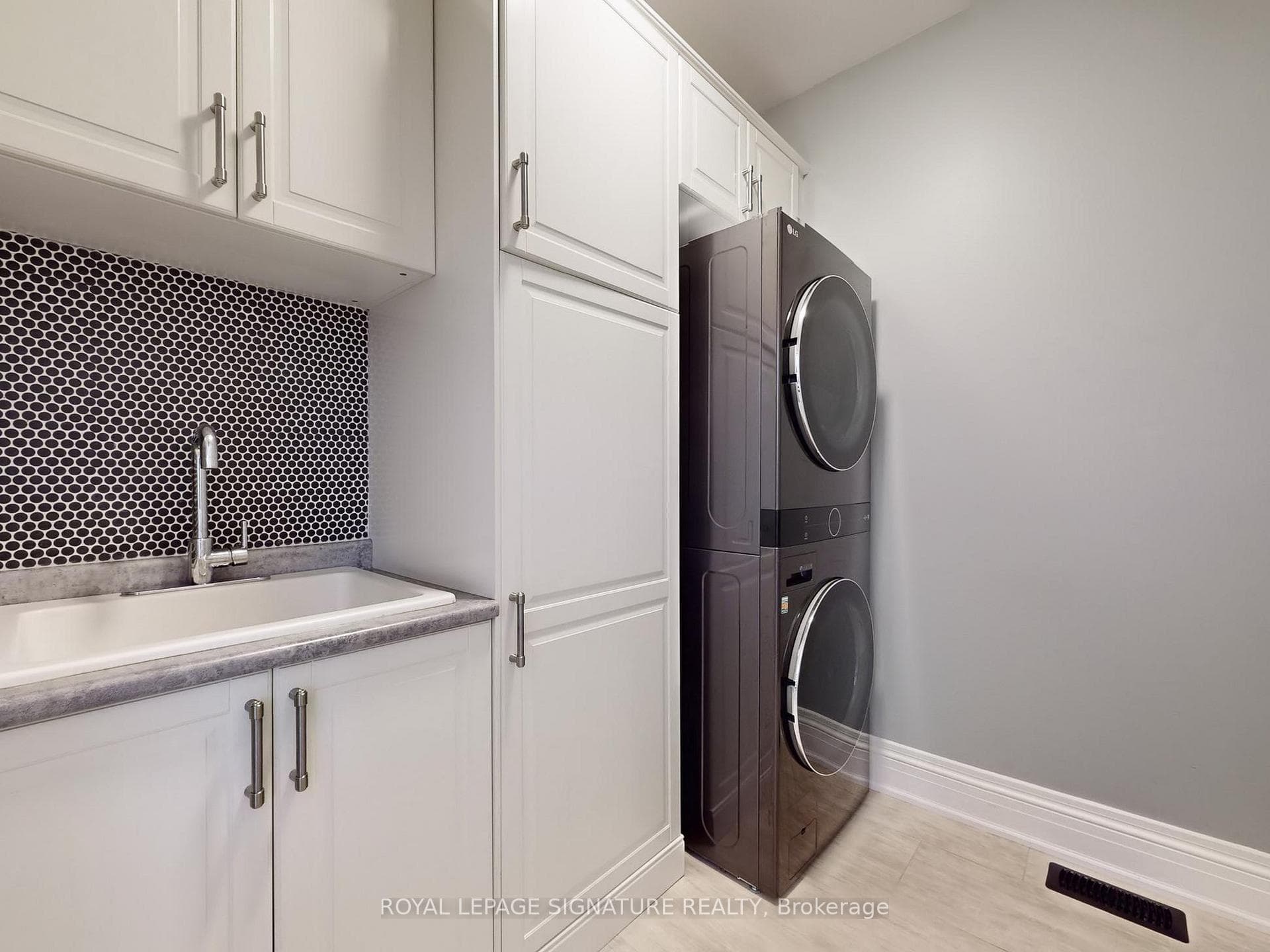 112 Kingshill Road photo 12
