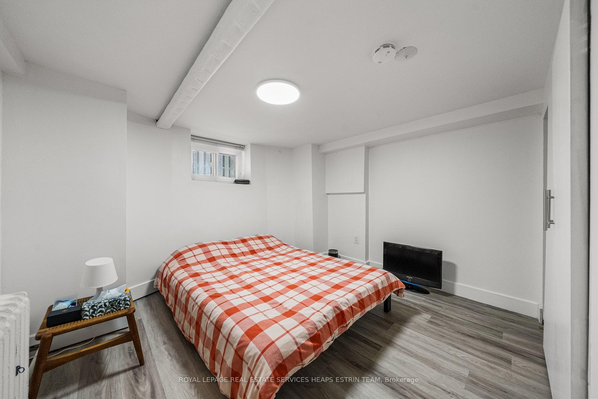 330 St Clair Avenue Unit Lower photo 8