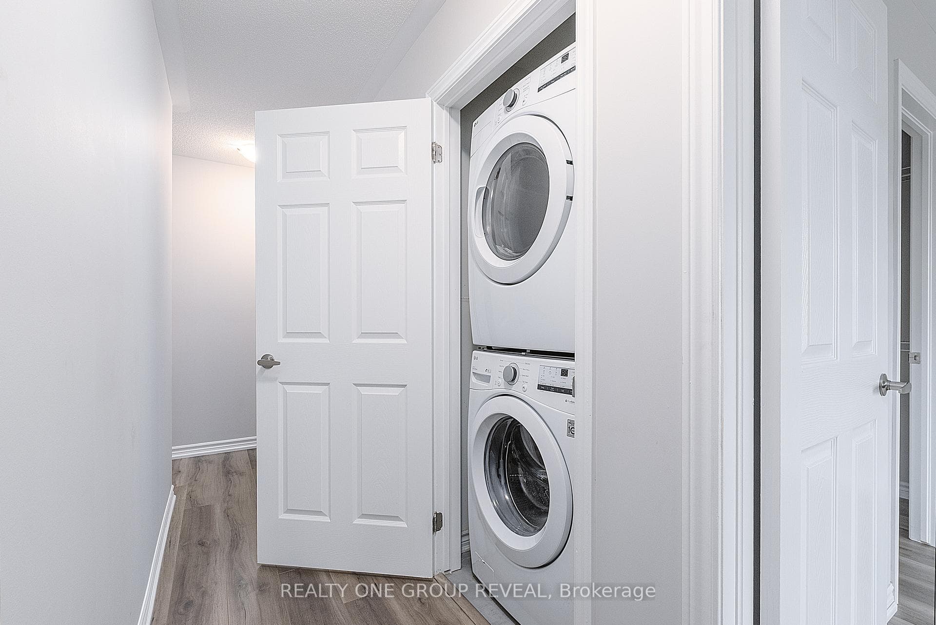 616 1034 Reflection Place Unit 72 photo 9