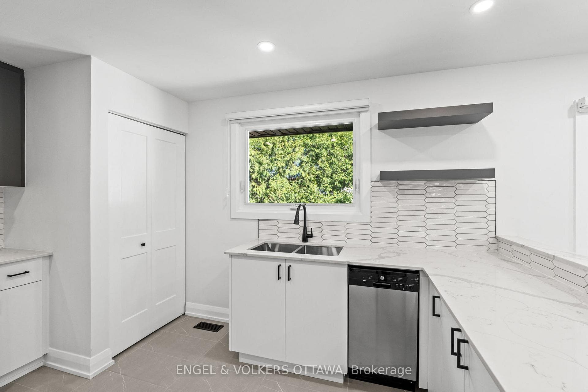 2305 Kay Street Unit A photo 8