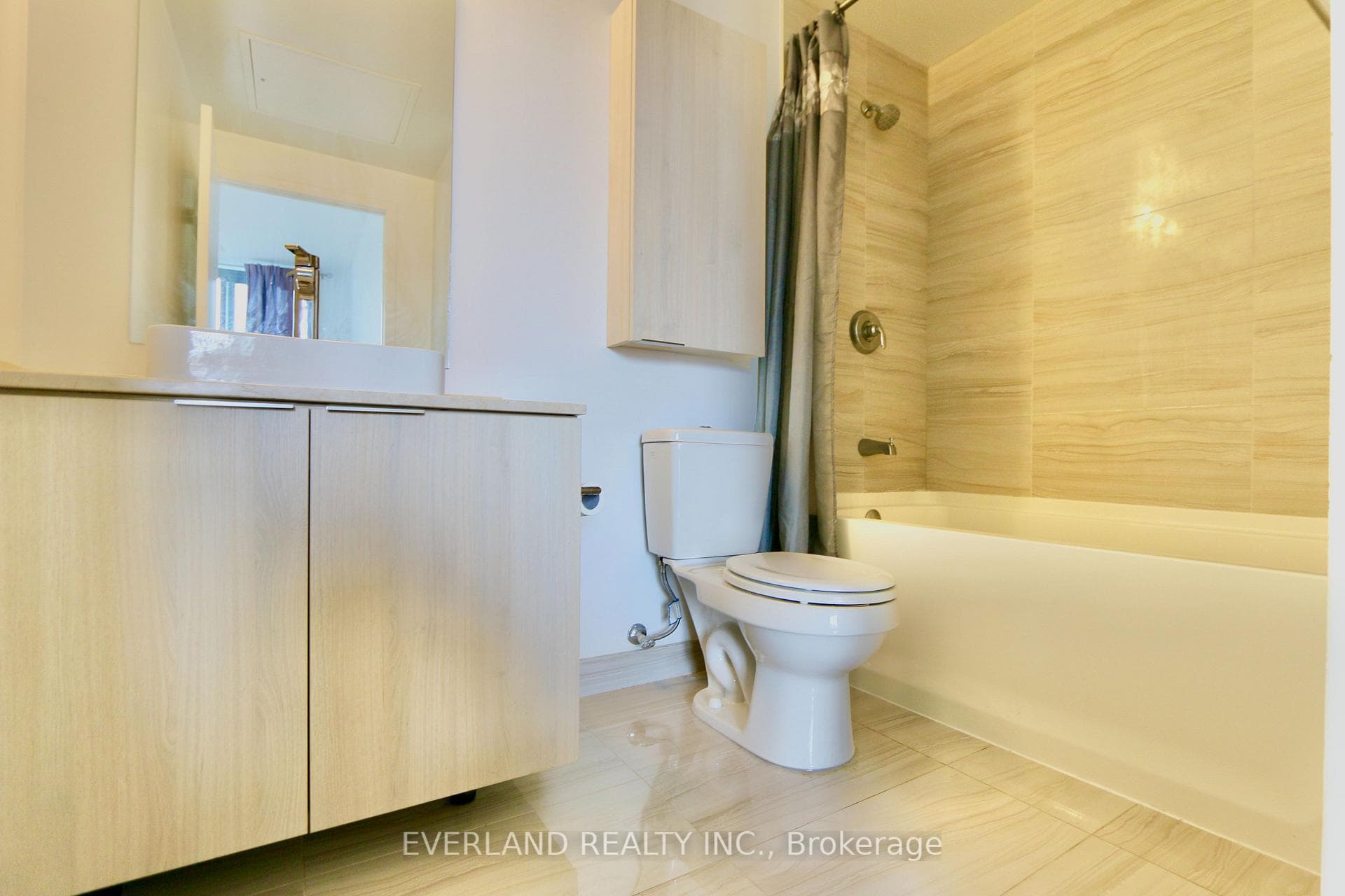 11 Wellesley Street Unit 703 photo 7