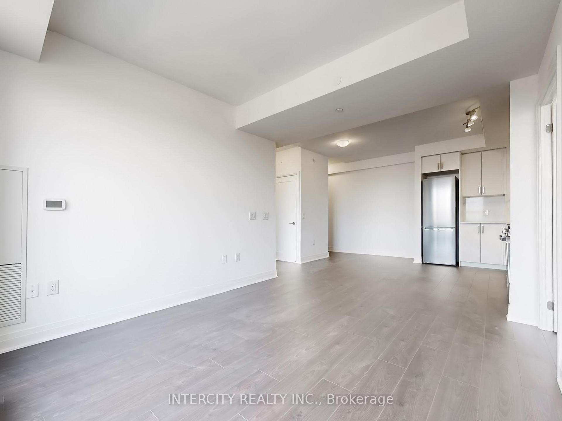 700 Sheppard Avenue Unit 707 photo 25