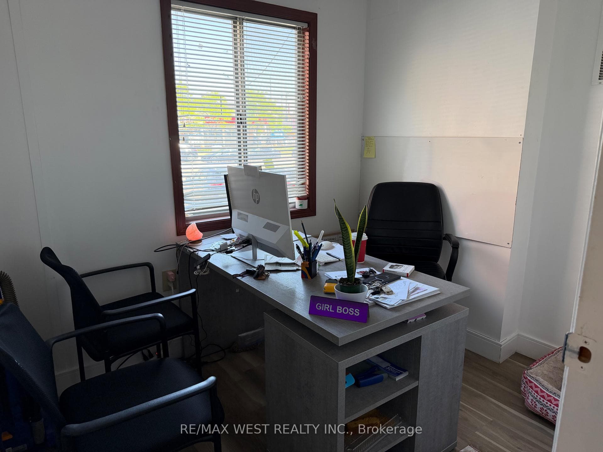 2471 Eglinton Avenue photo 17