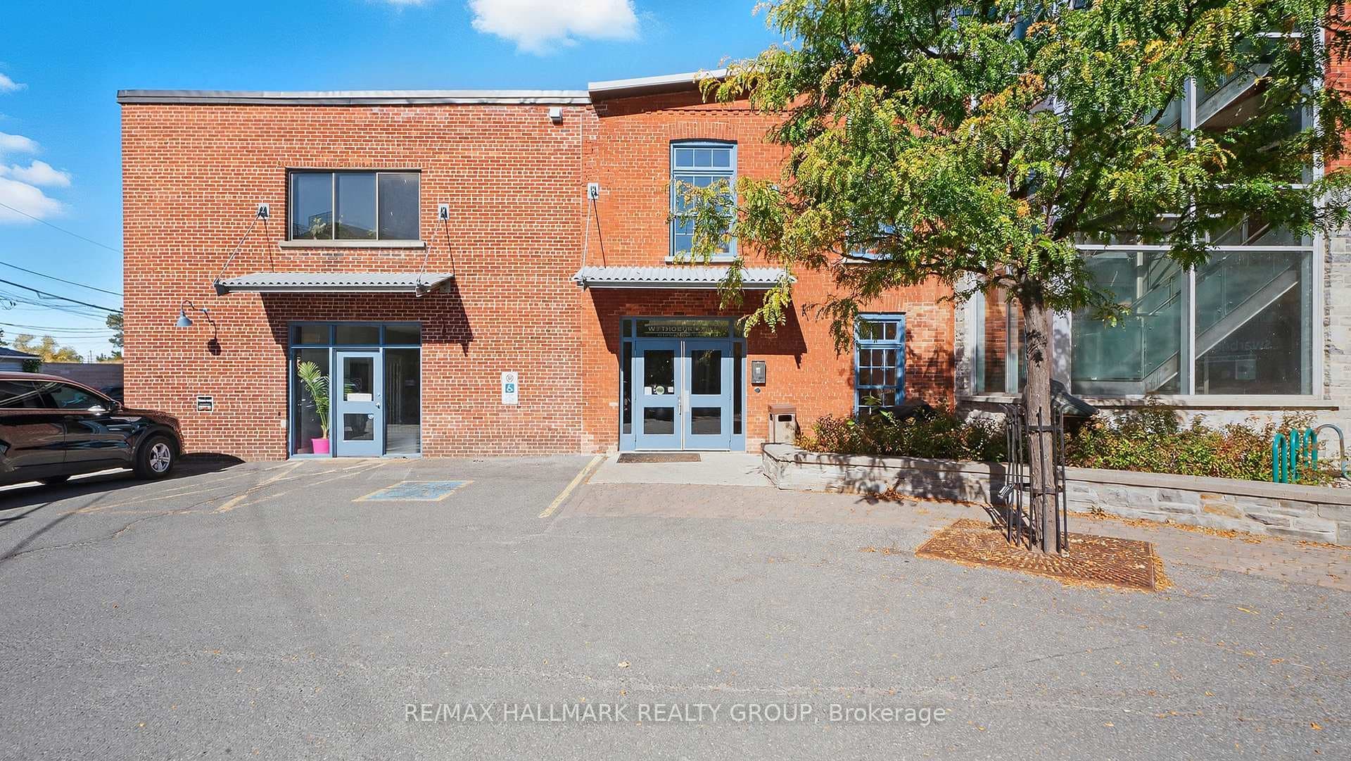 83 Little Bridge Street Unit 114 photo 41