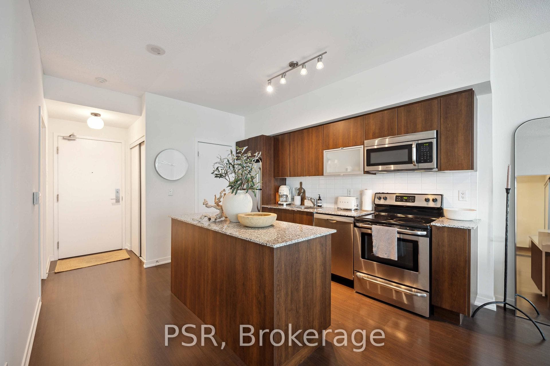 55 East Liberty Street Unit 1805 photo 6